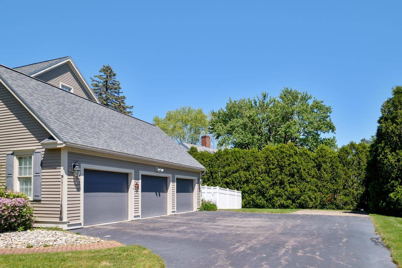 Hampton, NH 03842,3 Playhouse CIR