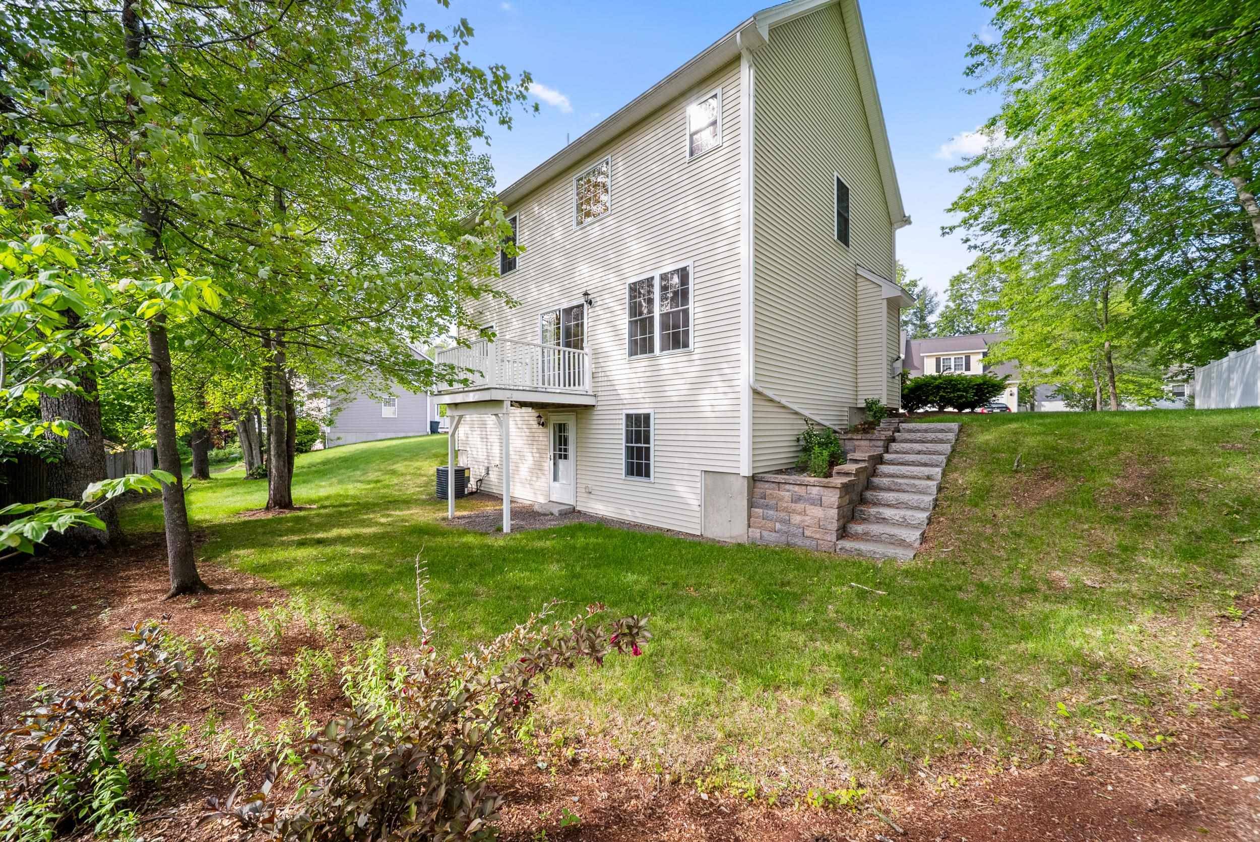 Nashua, NH 03060,1 Lowther PL