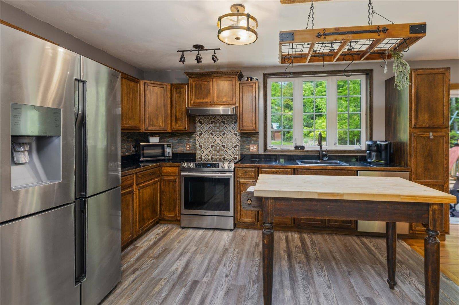 Jaffrey, NH 03452,53 Crestview DR