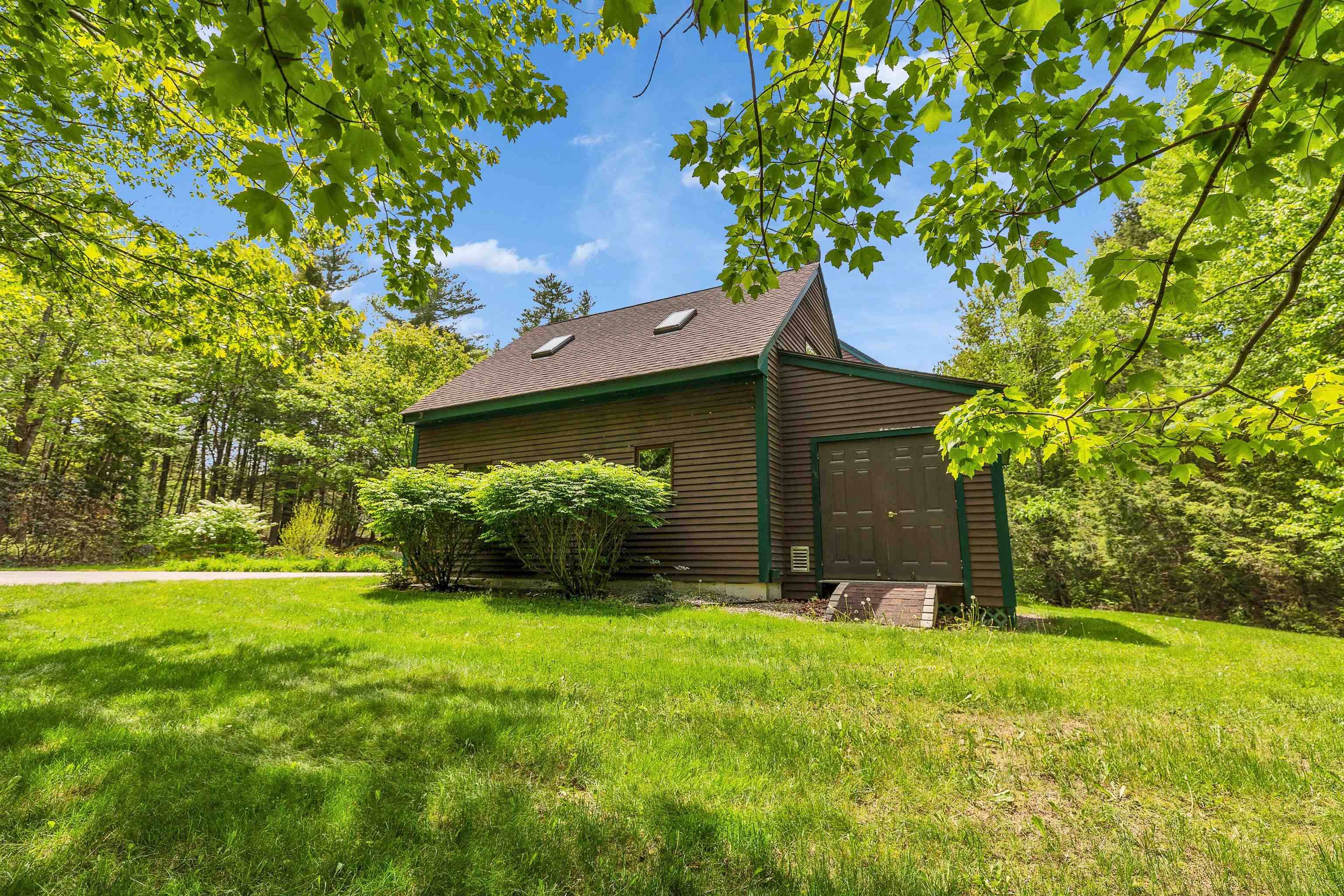 Harrisville, NH 03450,481 New Hampshire Route 137