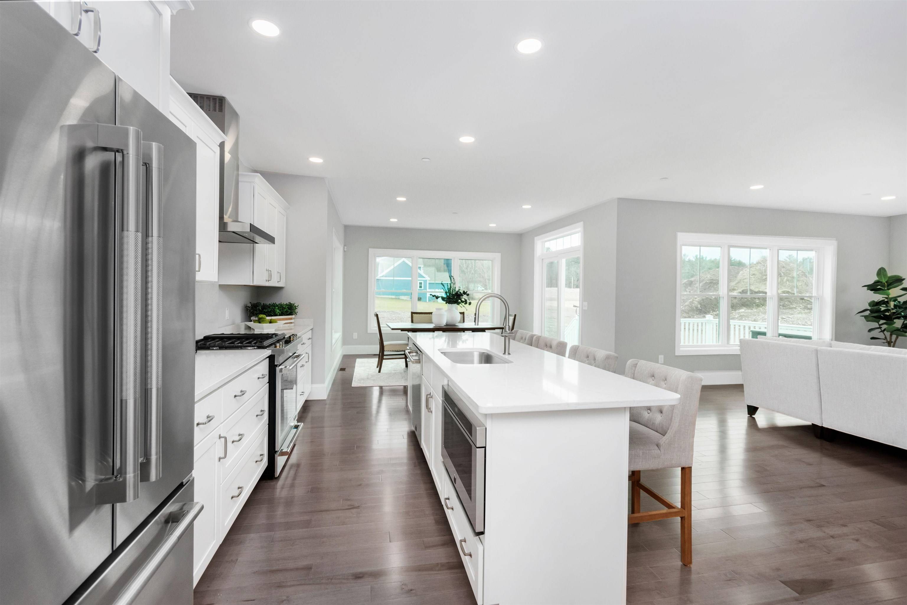 148 County RD Amherst, NH 03055