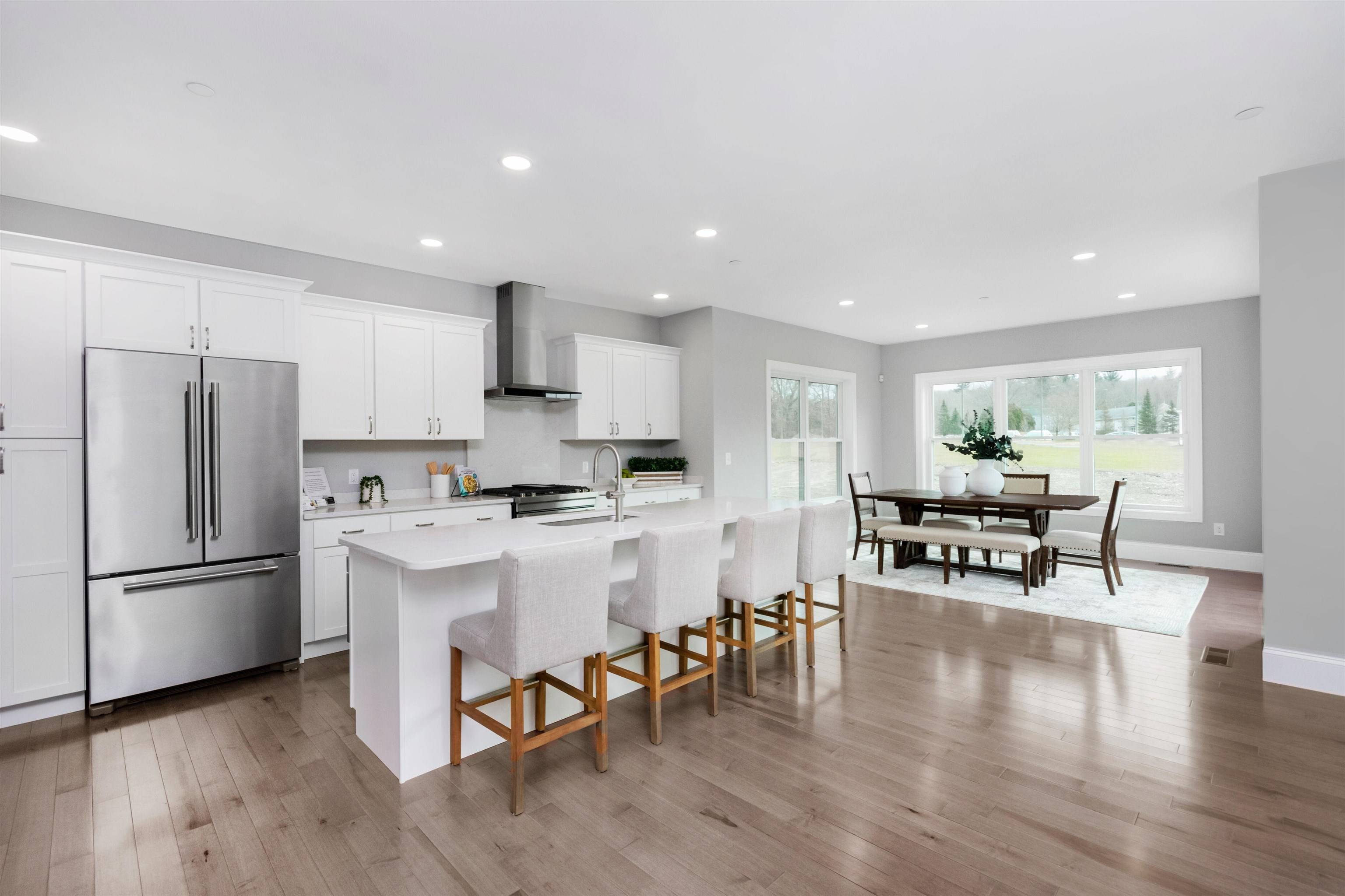 148 County RD Amherst, NH 03055