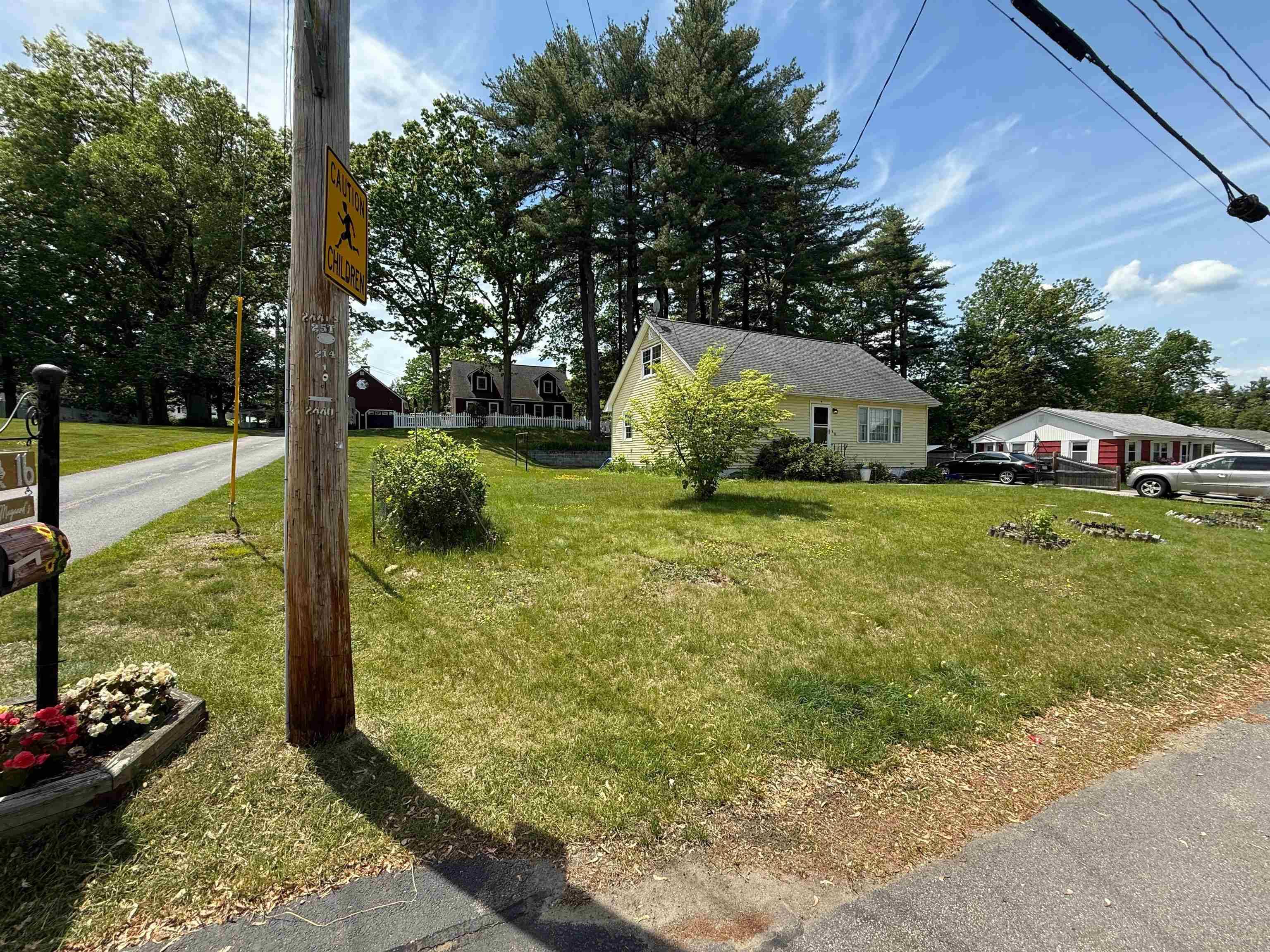 Nashua, NH 03064,18 Caron AVE