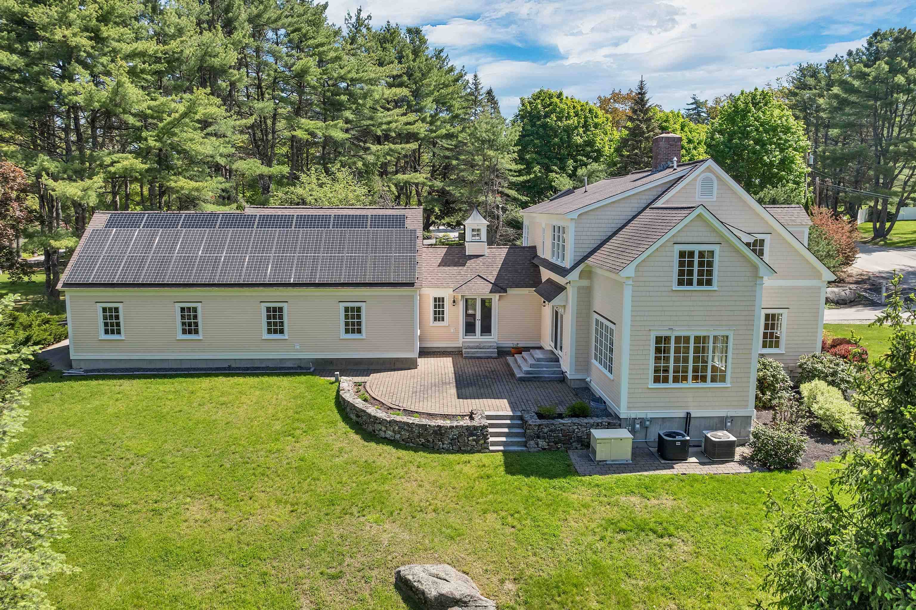 Wolfeboro, NH 03894,3 Baas DR