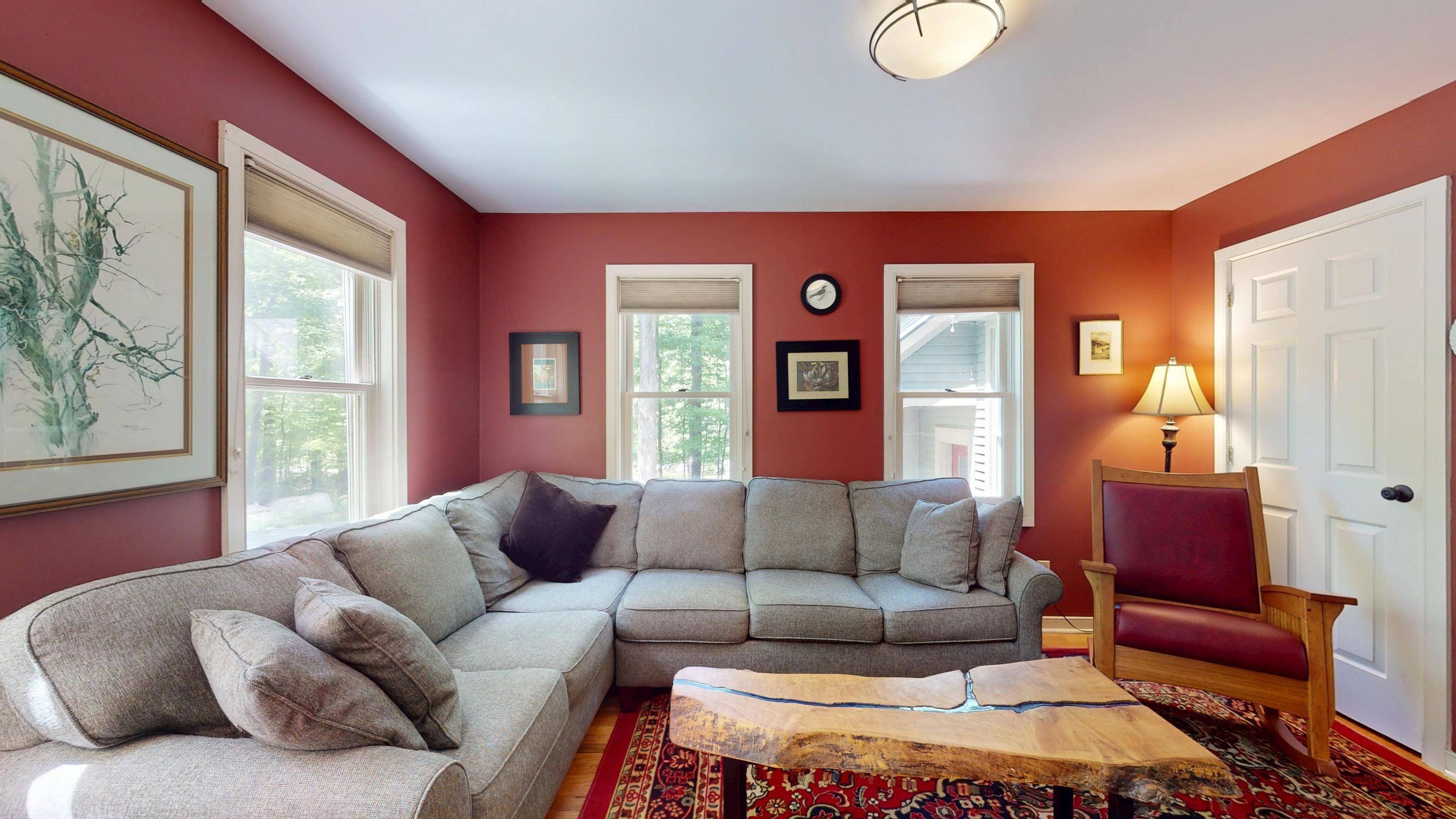 24 Oak DR Middlebury, VT 05753