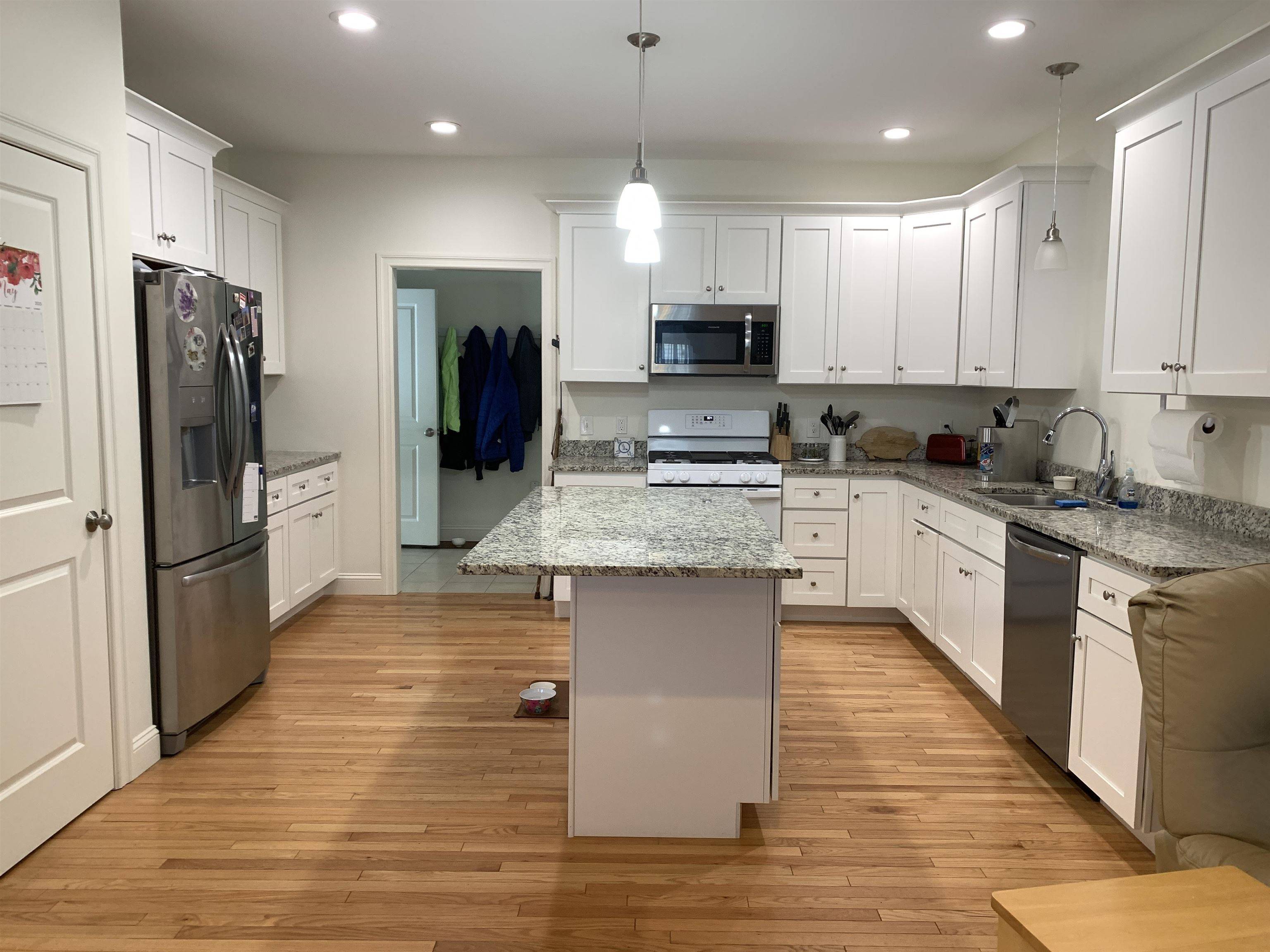 Dover, NH 03820,54 Cielo DR