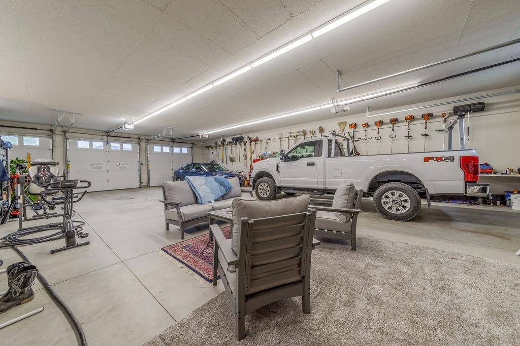 27 Bald Mountain RD Newport, NH 03773