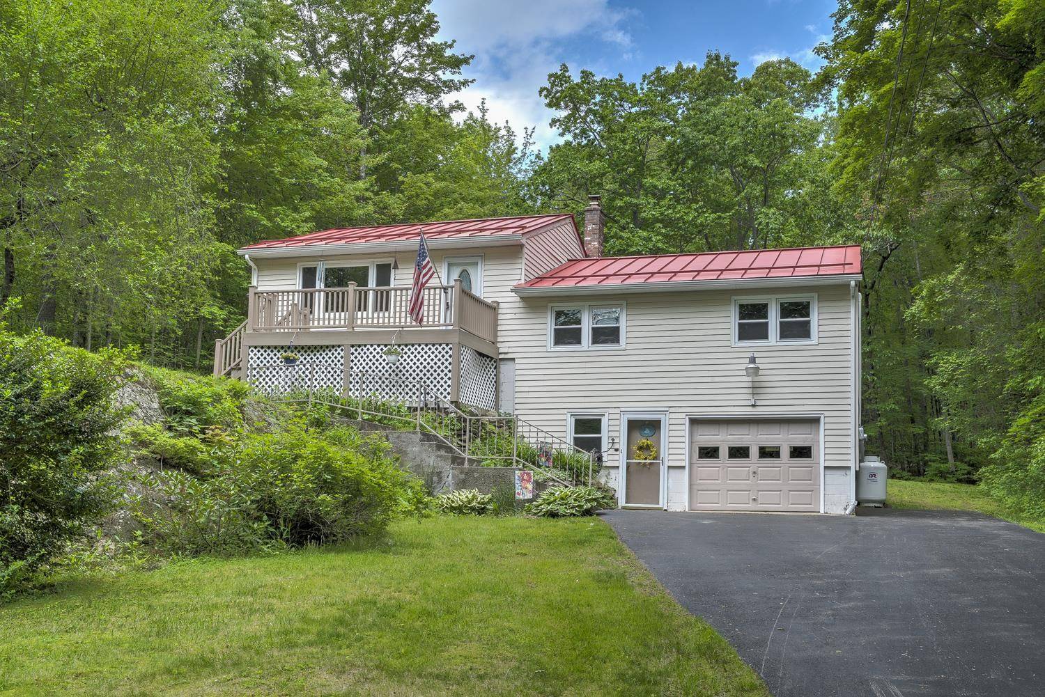Hinsdale, NH 03451,45 Highland AVE