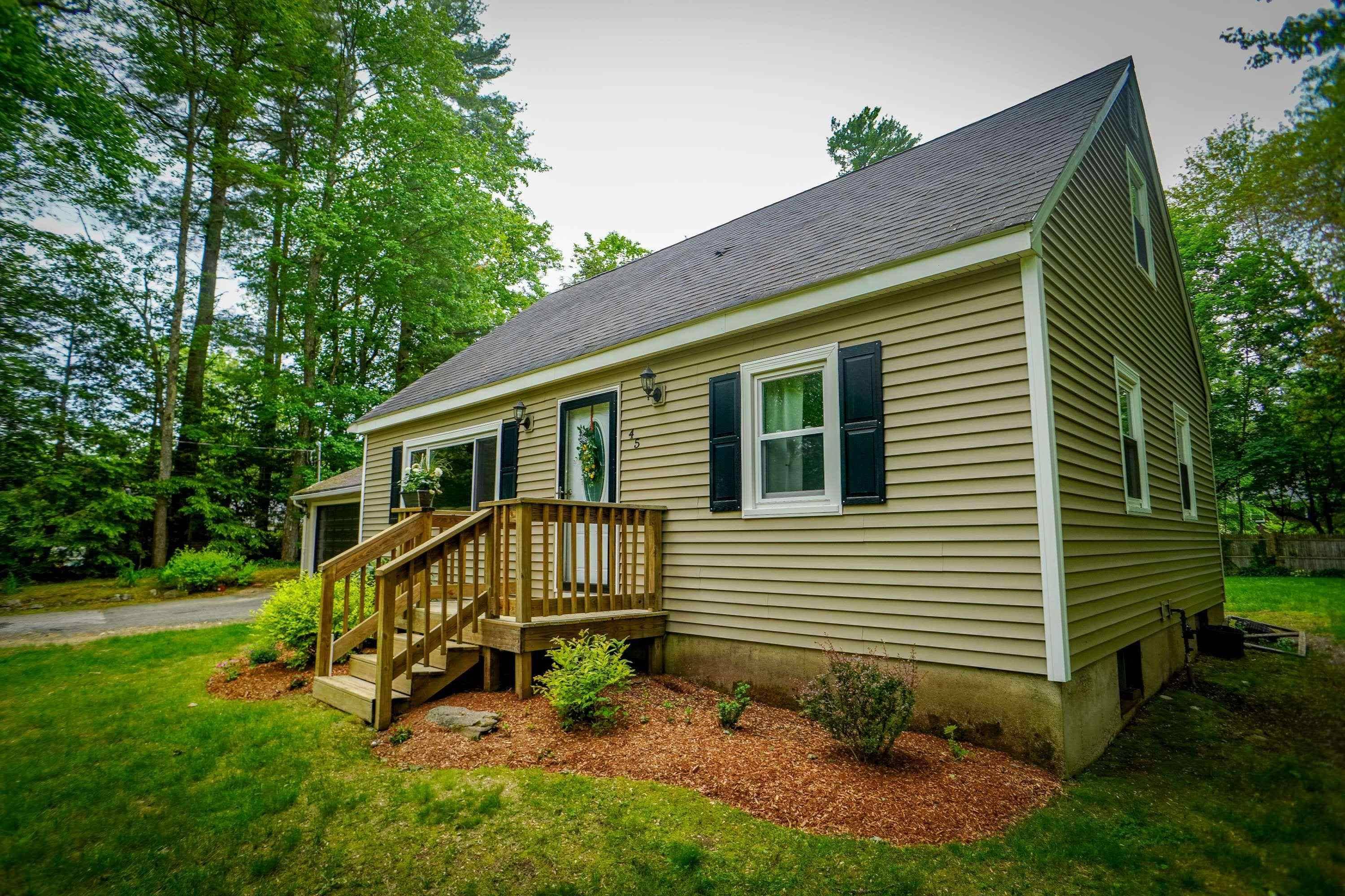 45 Russet LN Hampstead, NH 03826