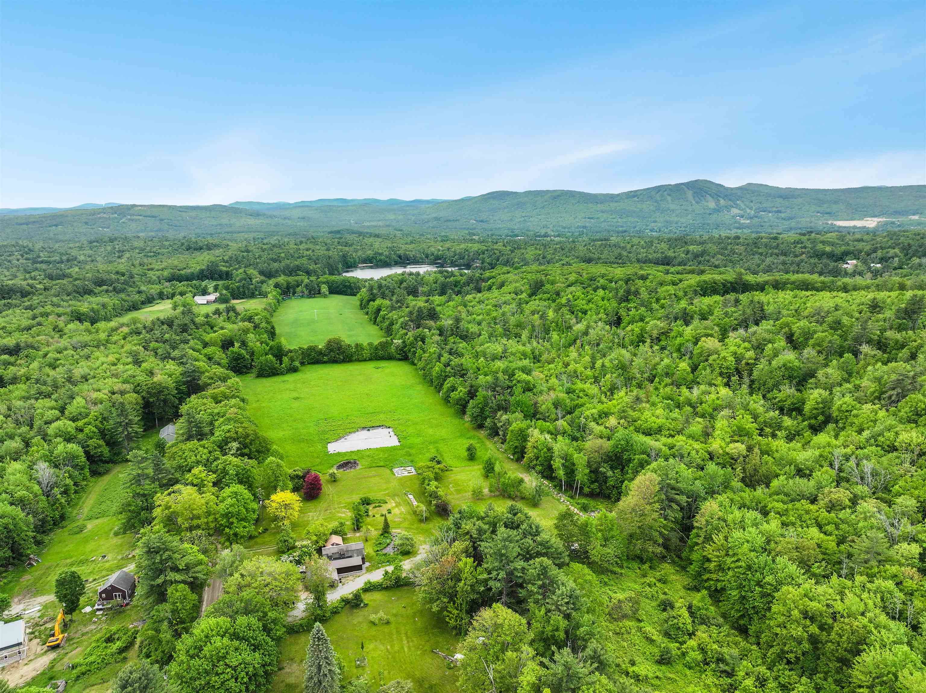 Henniker, NH 03242,253 & 290E French RD