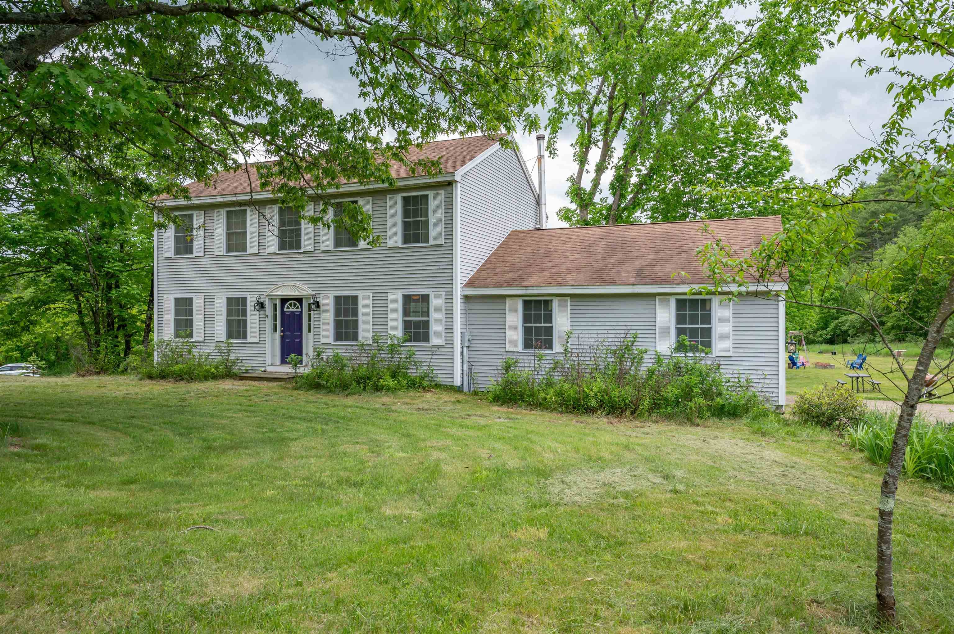 Weare, NH 03281,401 River RD