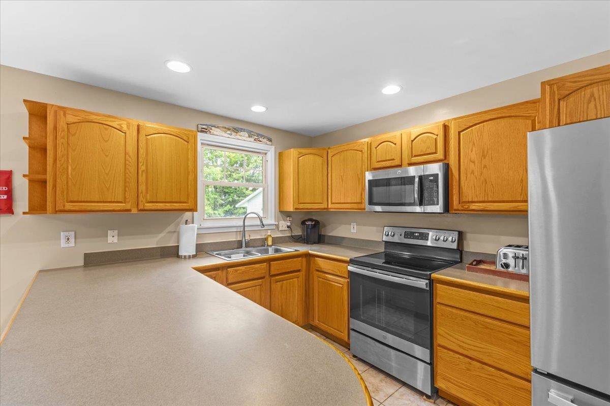 Colchester, VT 05446,125 Canyon Estates DR