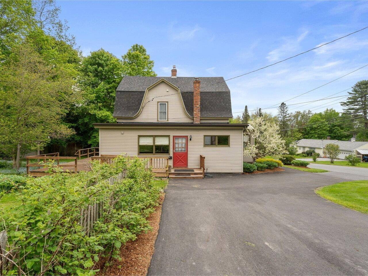 Barre City, VT 05641-3303,45 Abbott AVE