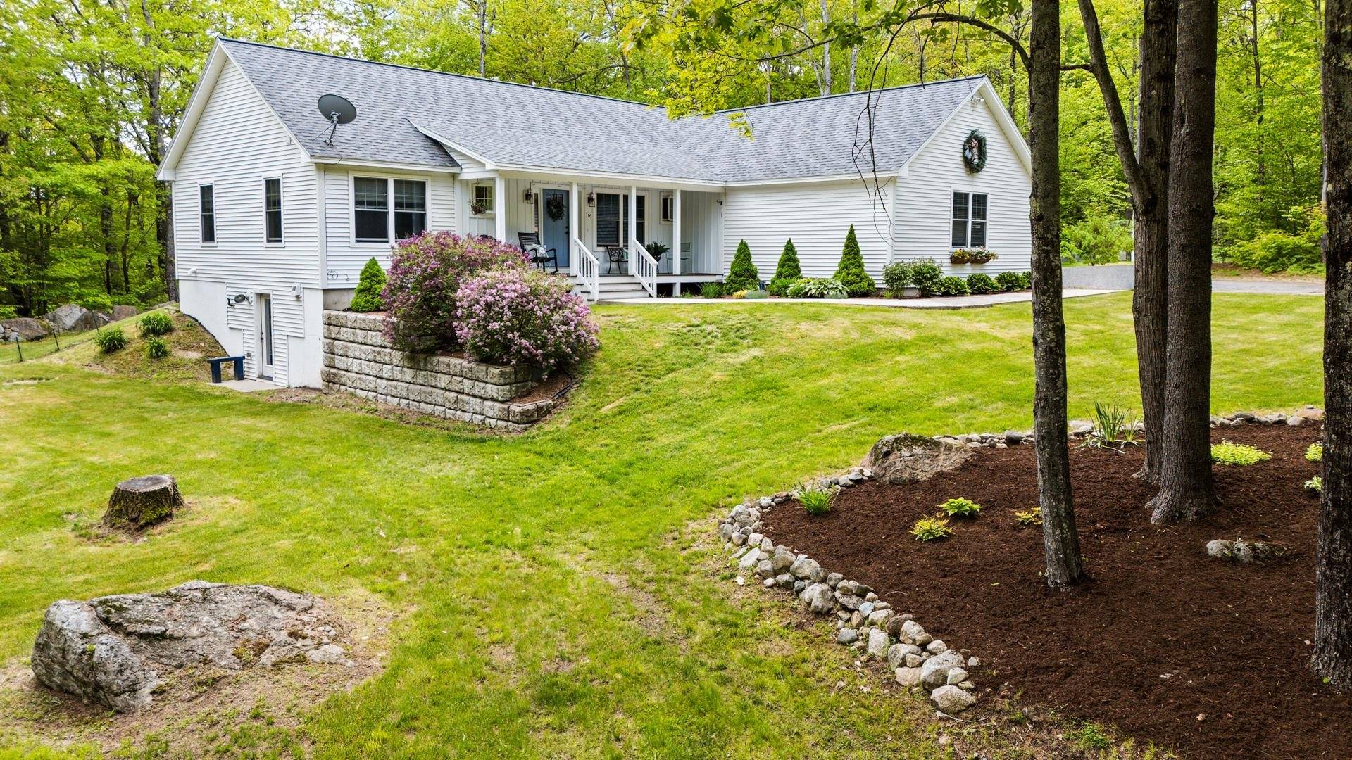 Newbury, NH 03255,16 Old Province RD
