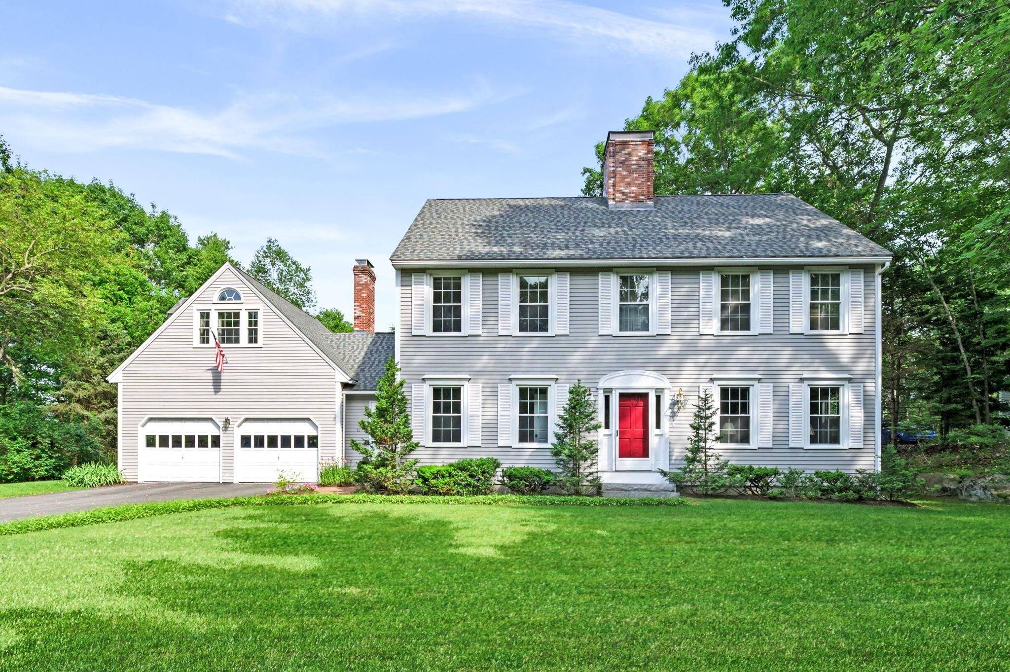 Bedford, NH 03110,66 Hitching Post LN