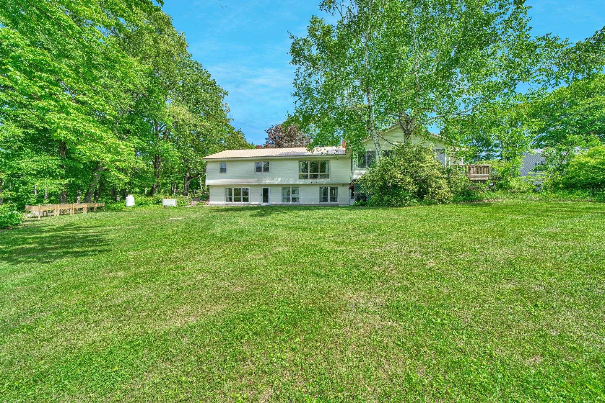 Henniker, NH 03242,442 Foster Hill RD