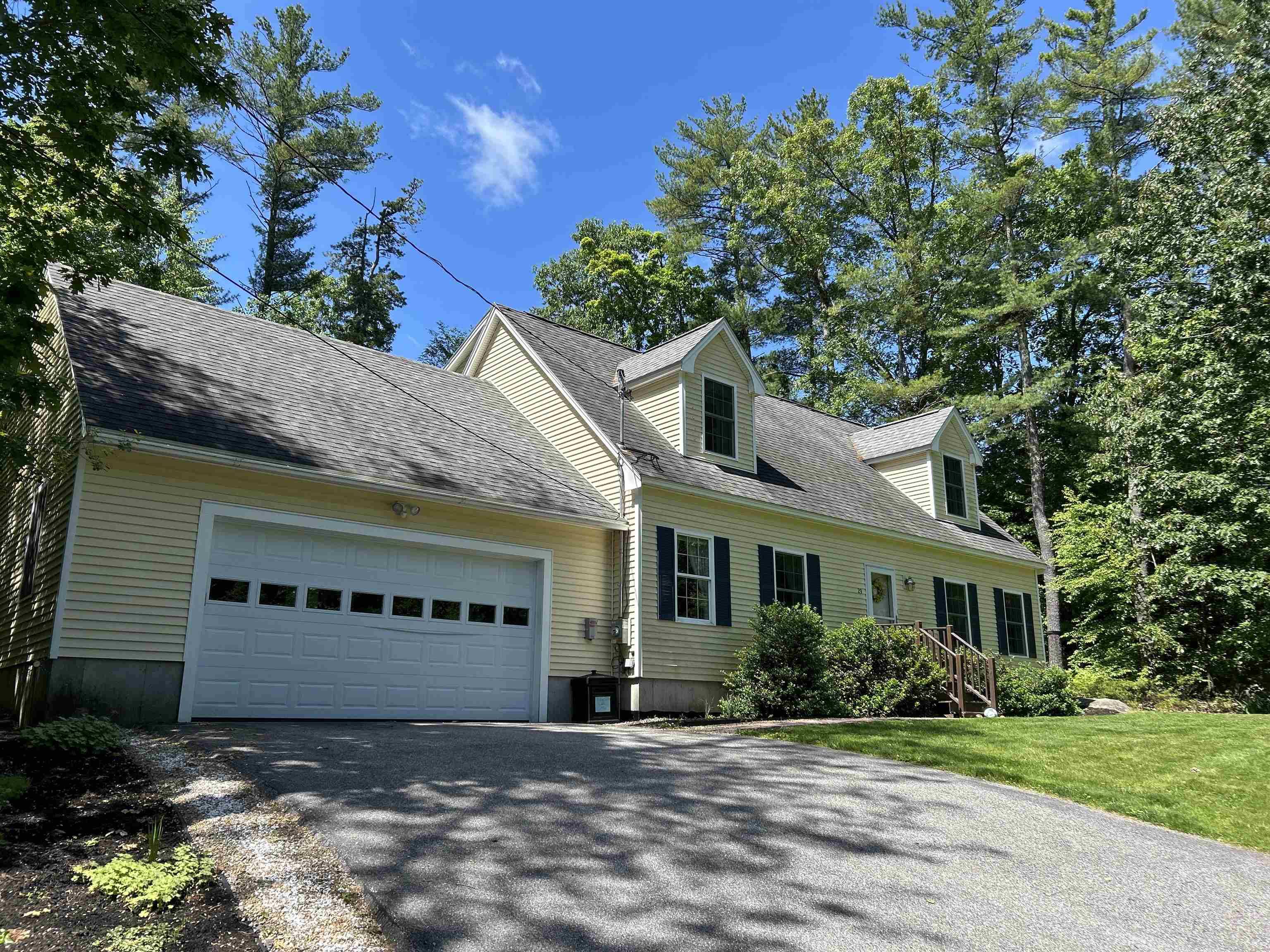 Newfields, NH 03856,29 Dixon AVE