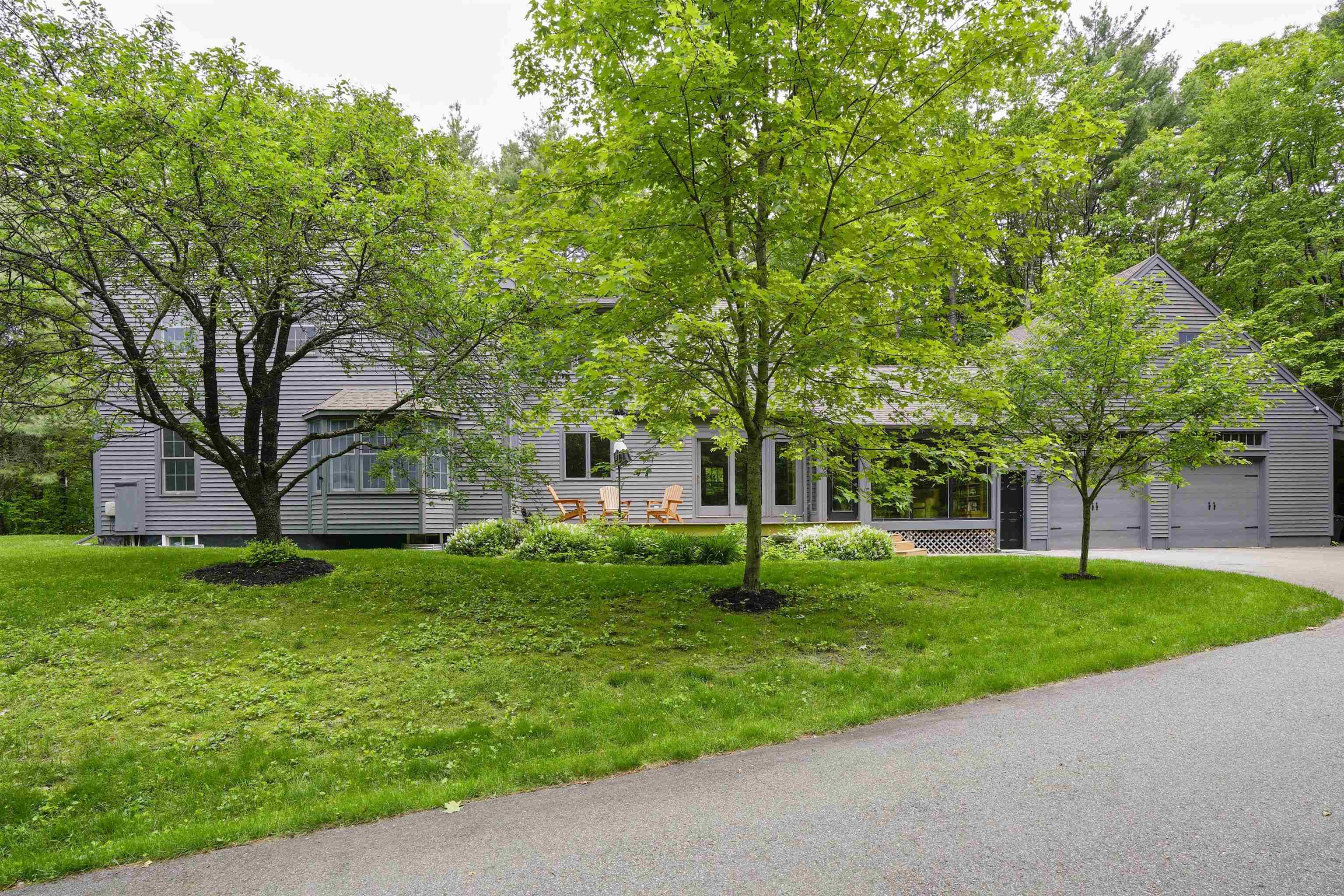 Hopkinton, NH 03229,301 Galloping Hill RD