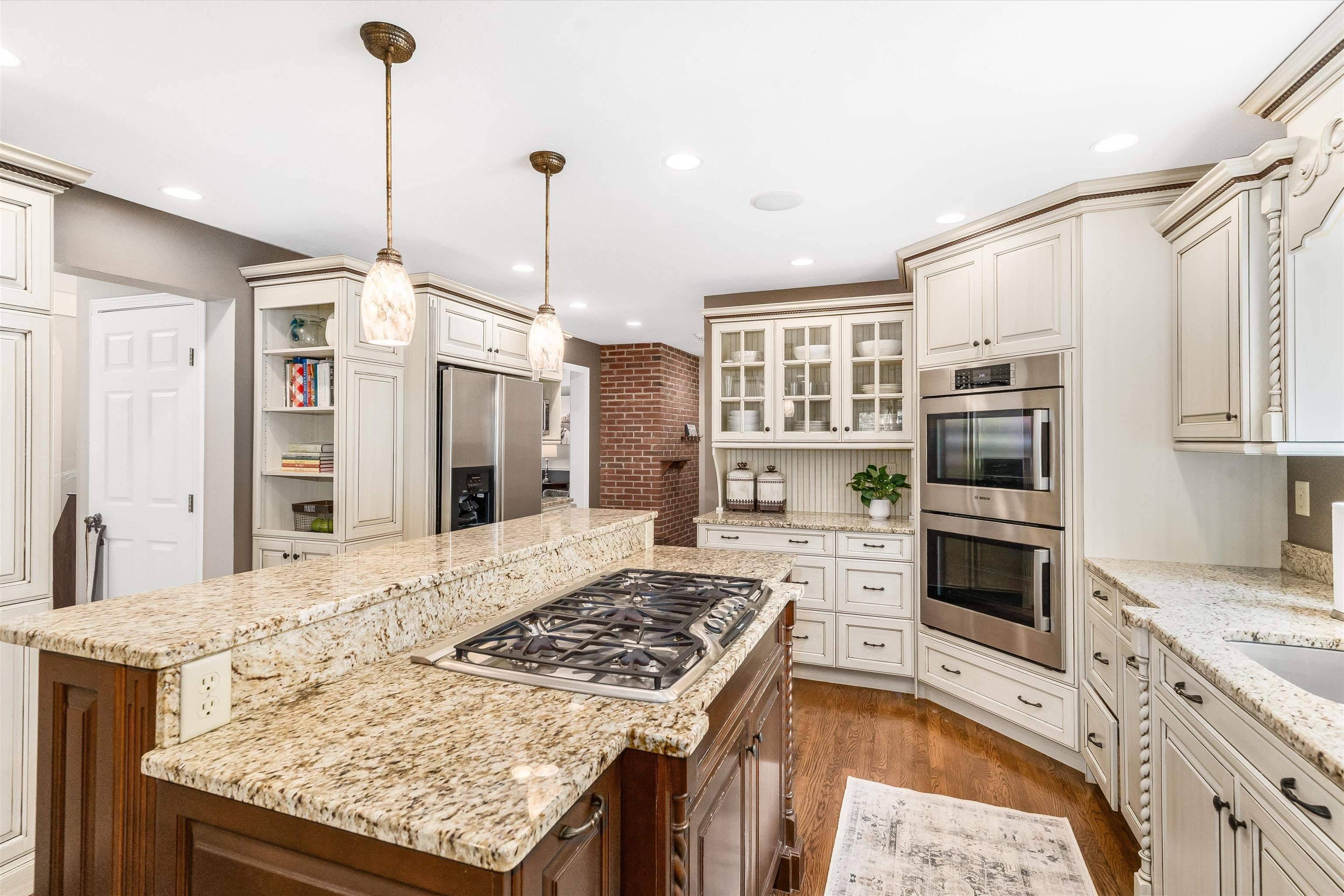 76 Plummer RD Bedford, NH 03110
