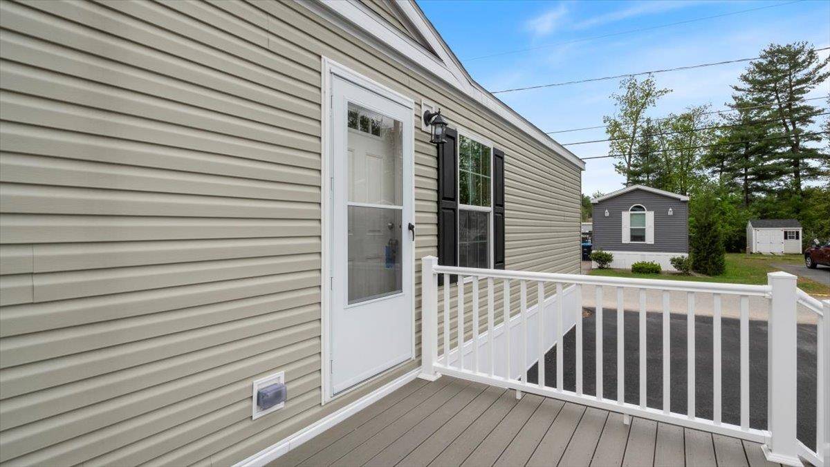 Salem, NH 03079,29 Lowell RD #17