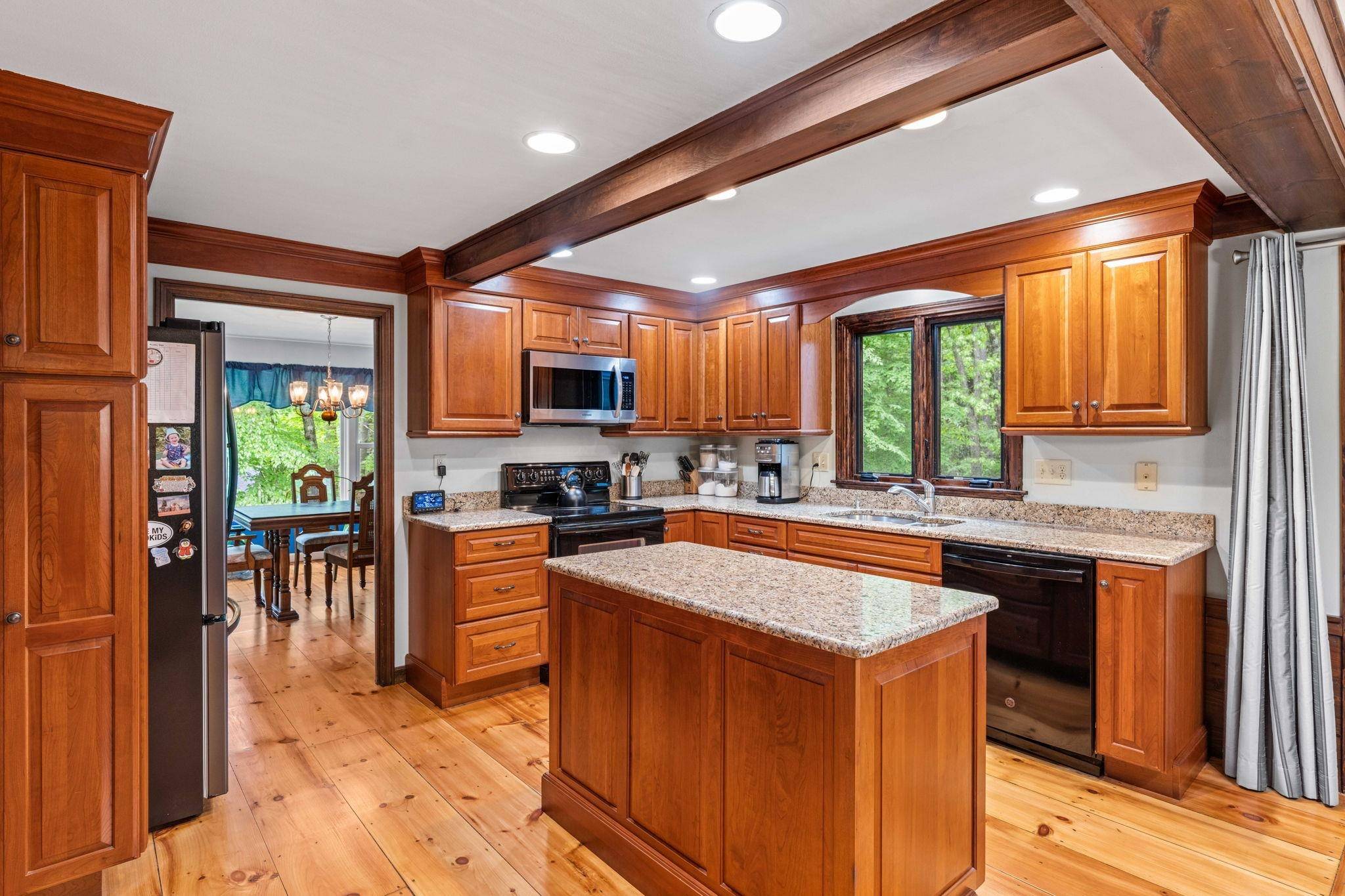 Amherst, NH 03031,9 Candlewood DR