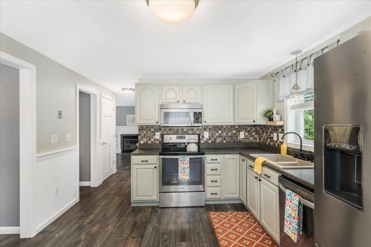Hooksett, NH 03106,71 Granite ST