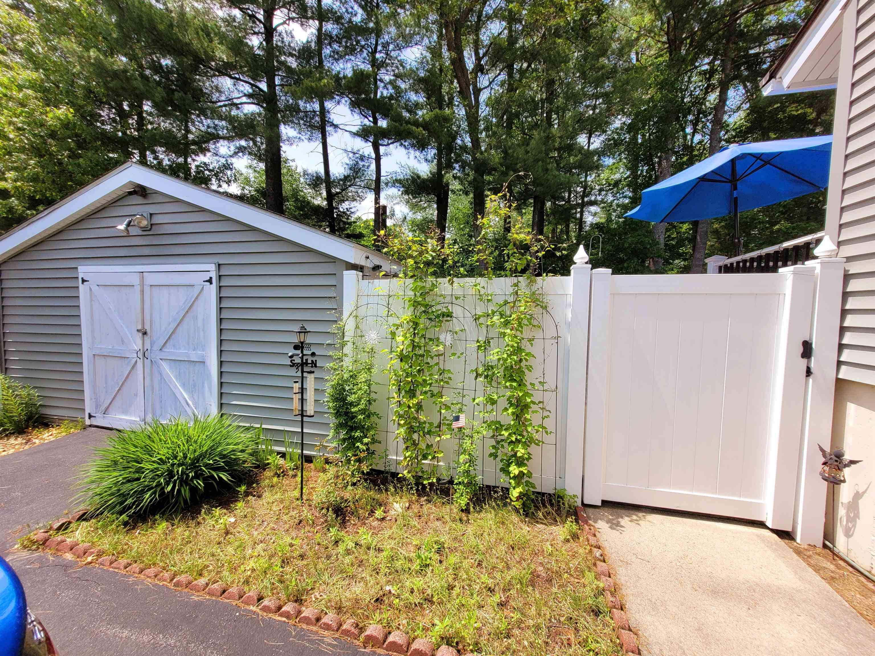 Nashua, NH 03062,6 Briarcliff DR