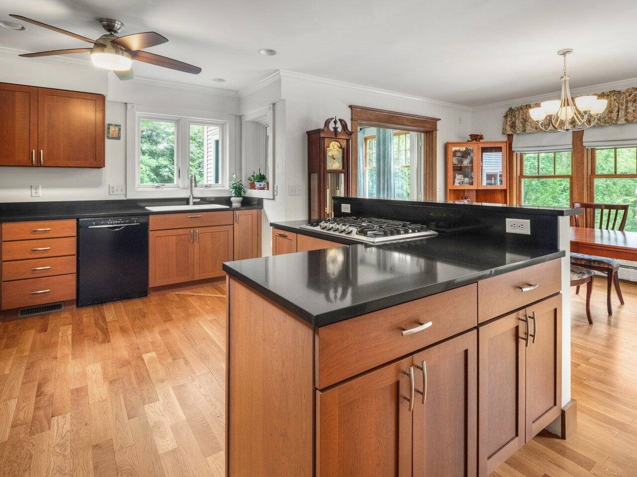 278 South Cove RD Burlington, VT 05401