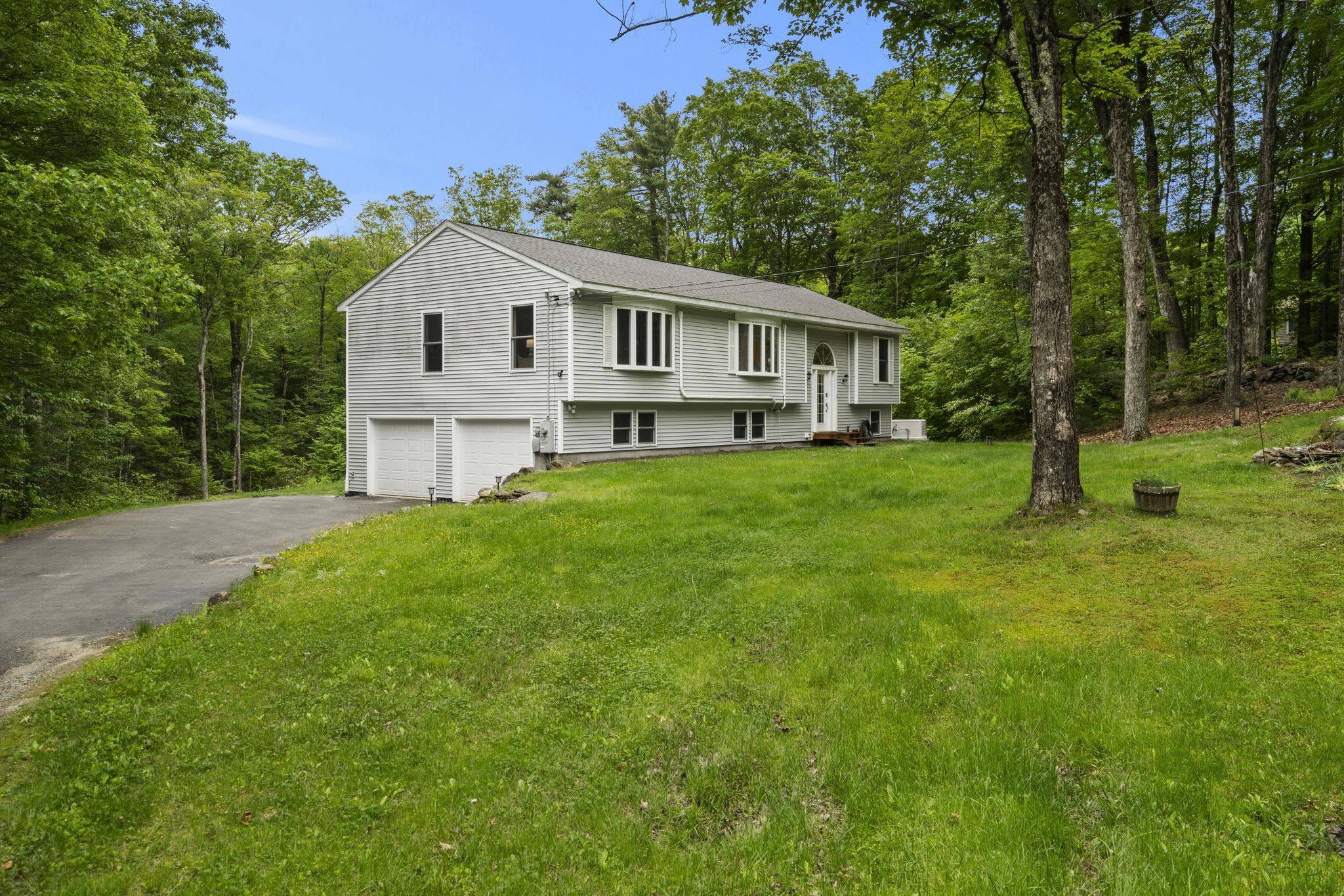 Weare, NH 03281,196 Walker Hill RD