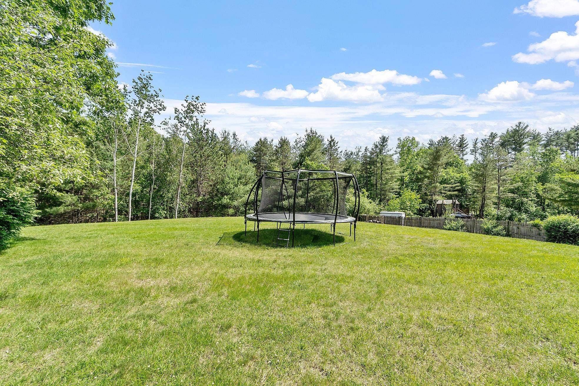 Windham, NH 03087,2 Candlewood RD