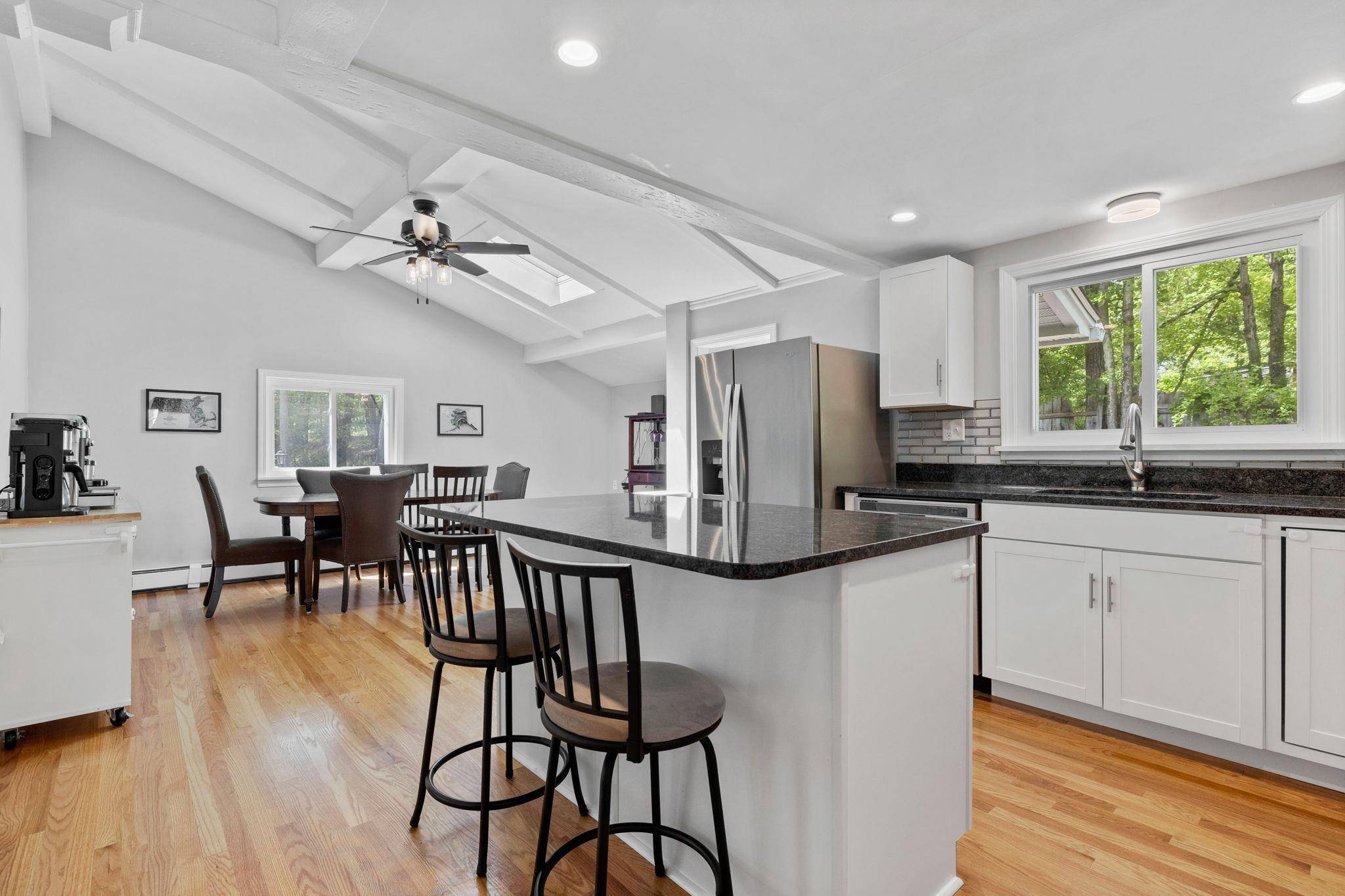 Bedford, NH 03110,10 Hall ST