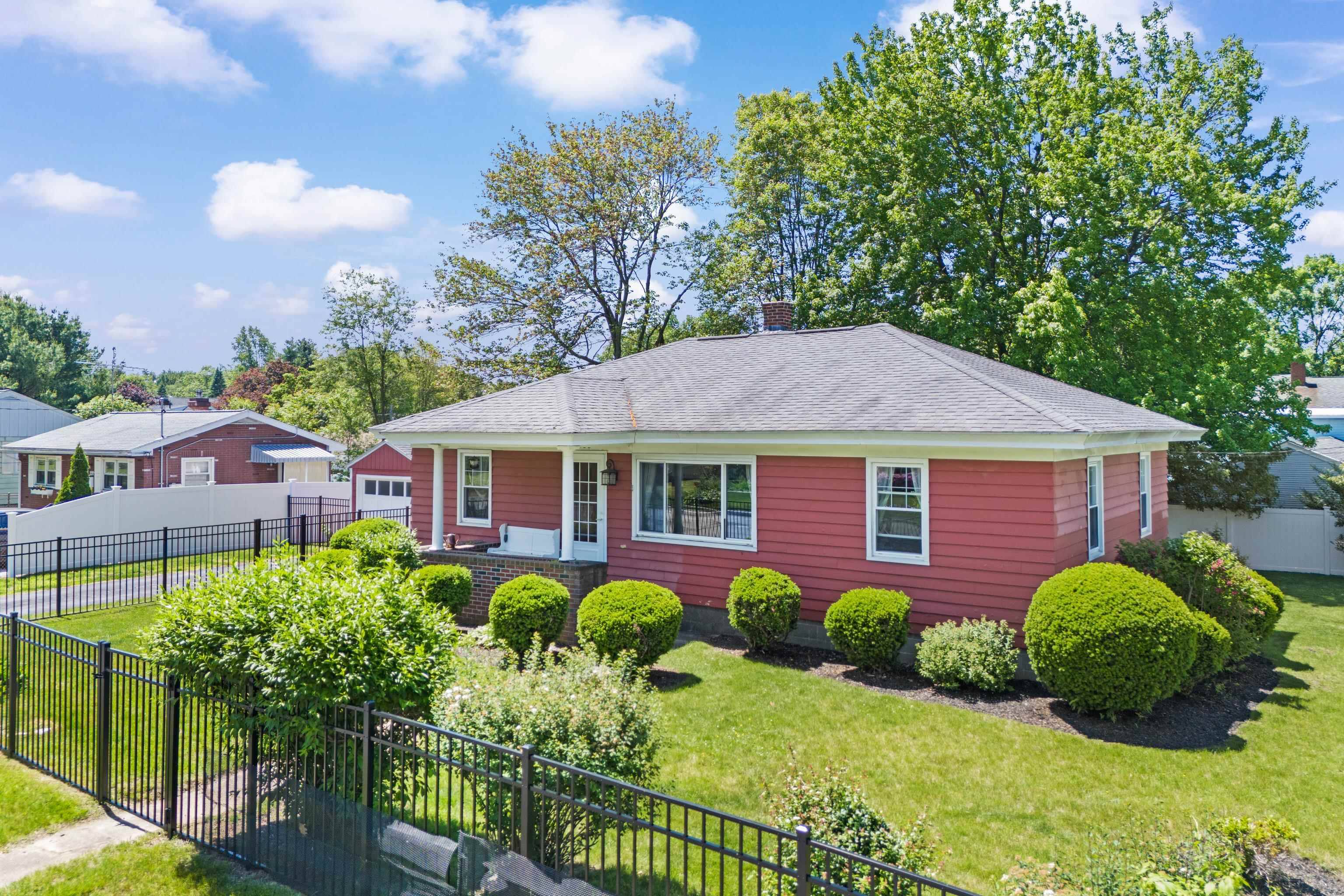 Manchester, NH 03109,228 Platts AVE