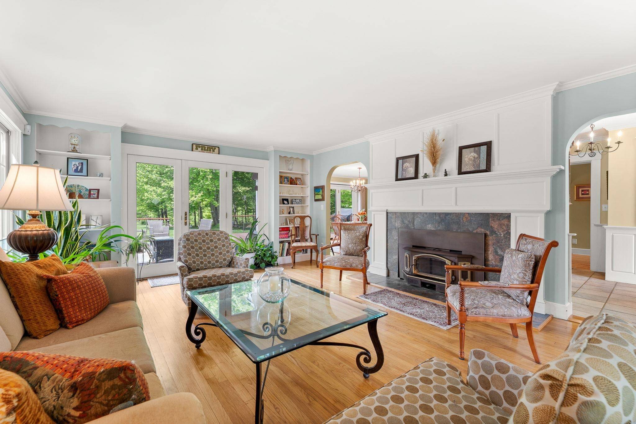 687 South Perry RD Barnard, VT 05091