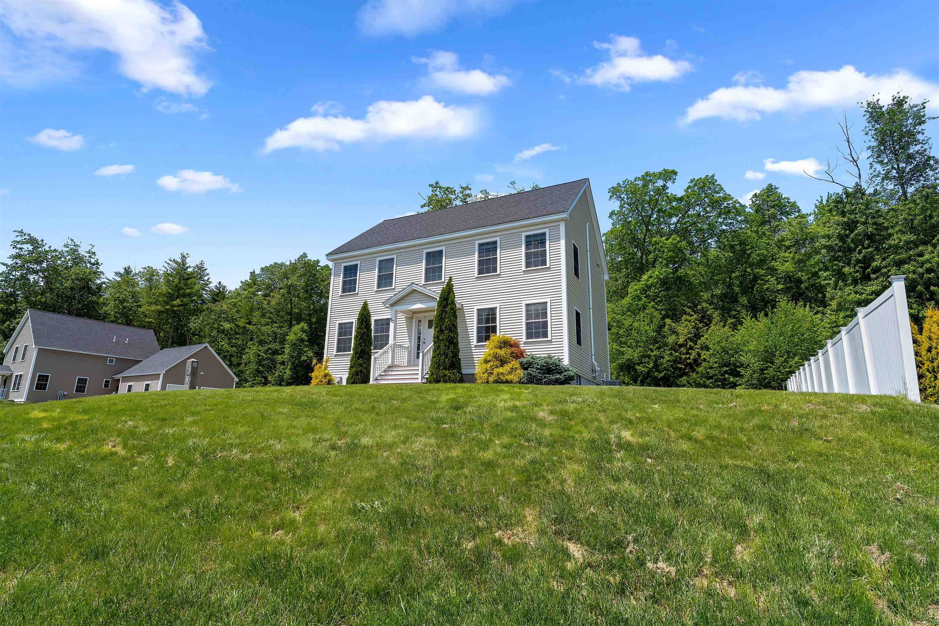 Barrington, NH 03825,33 Thatcher WAY