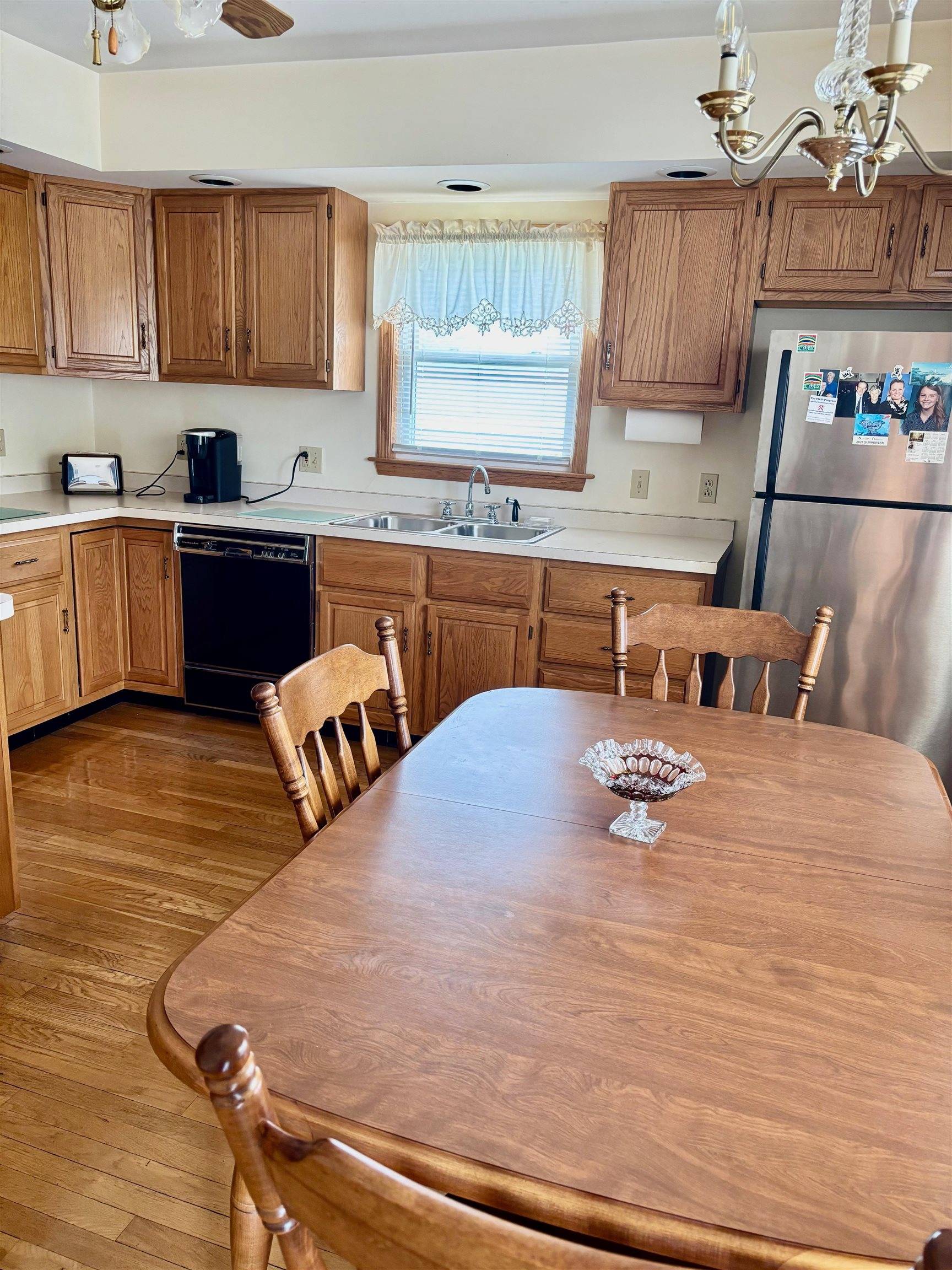 Manchester, NH 03103,151 Norfolk ST