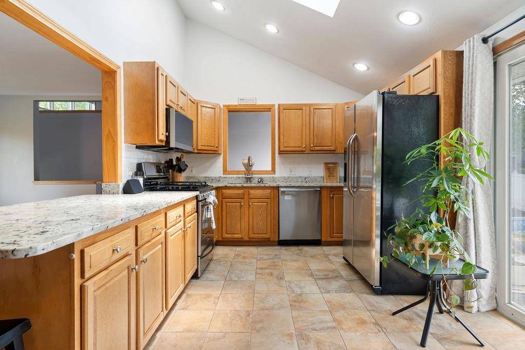 Nashua, NH 03062,19 Westray DR