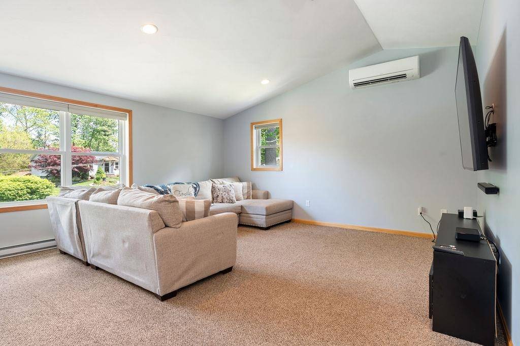 Nashua, NH 03062,19 Westray DR
