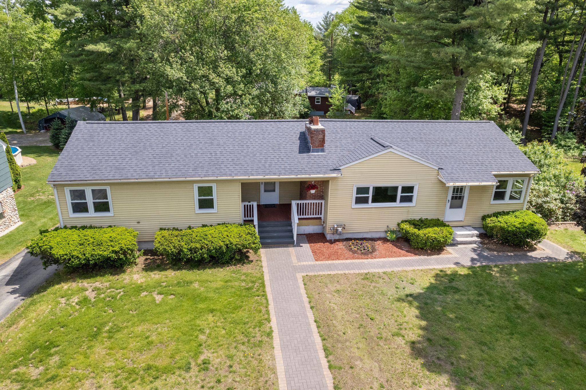 Goffstown, NH 03045,513-515 Mast RD