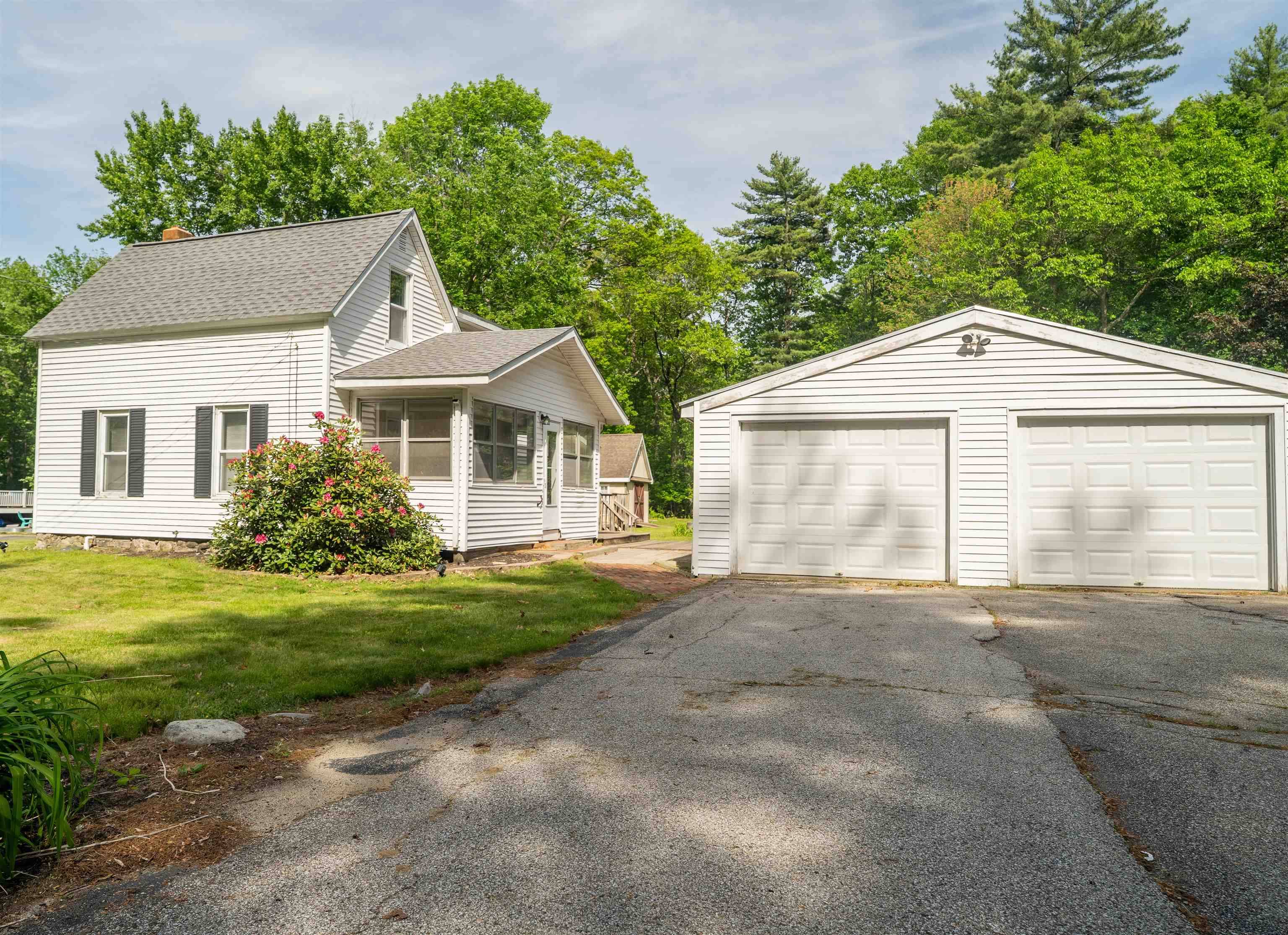 Manchester, NH 03109,1299 Lake Shore RD