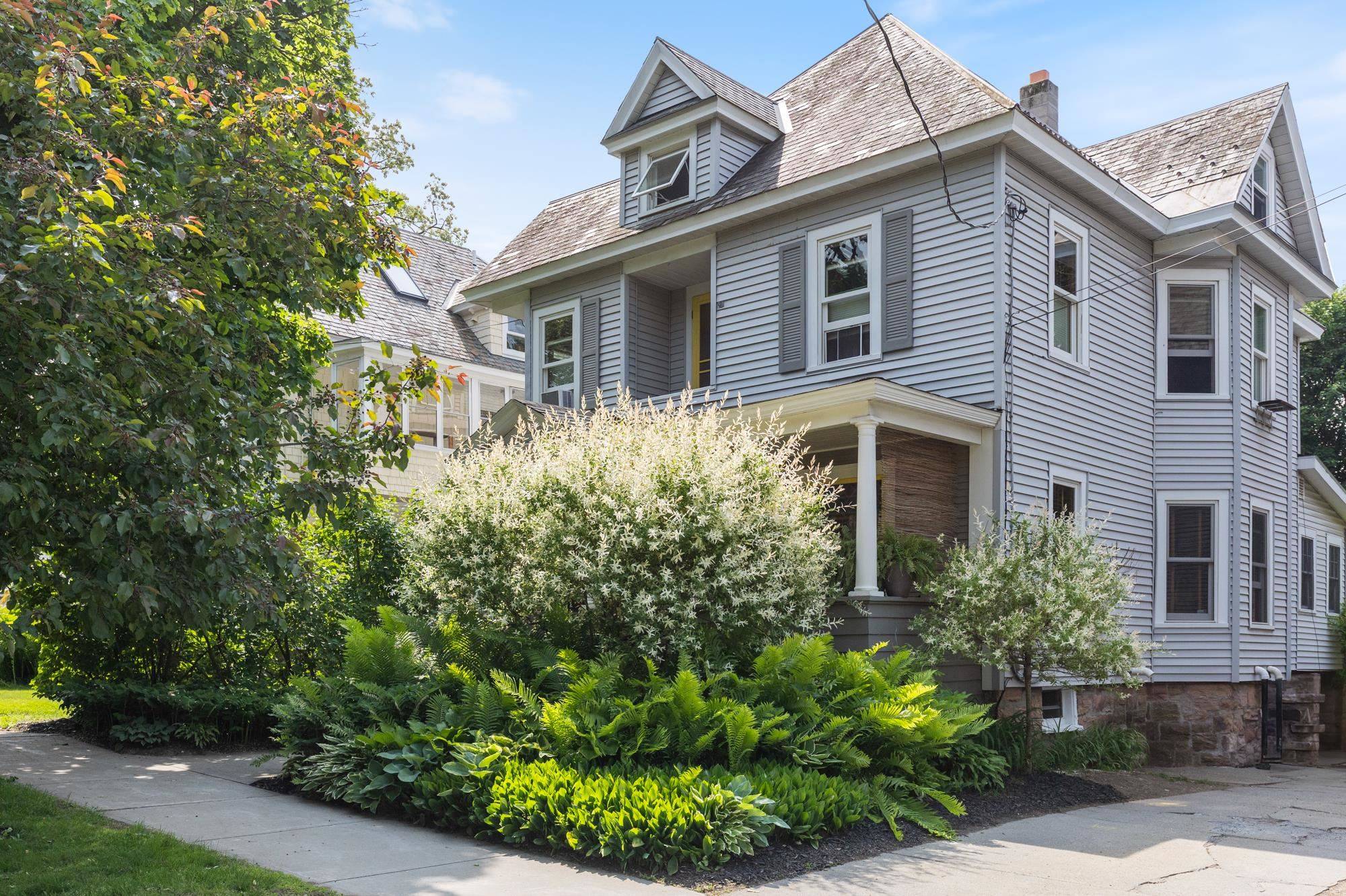 Burlington, VT 05401,107 Loomis ST
