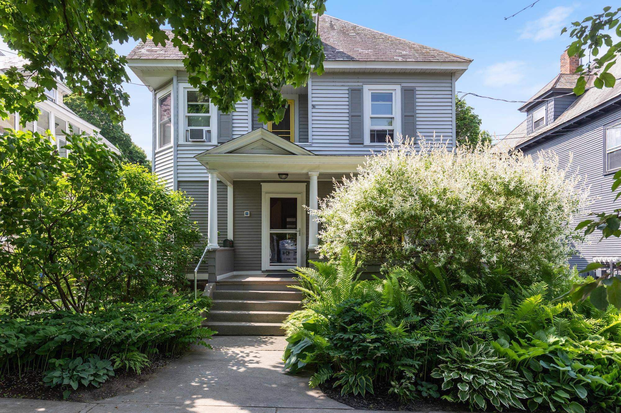 Burlington, VT 05401,107 Loomis ST