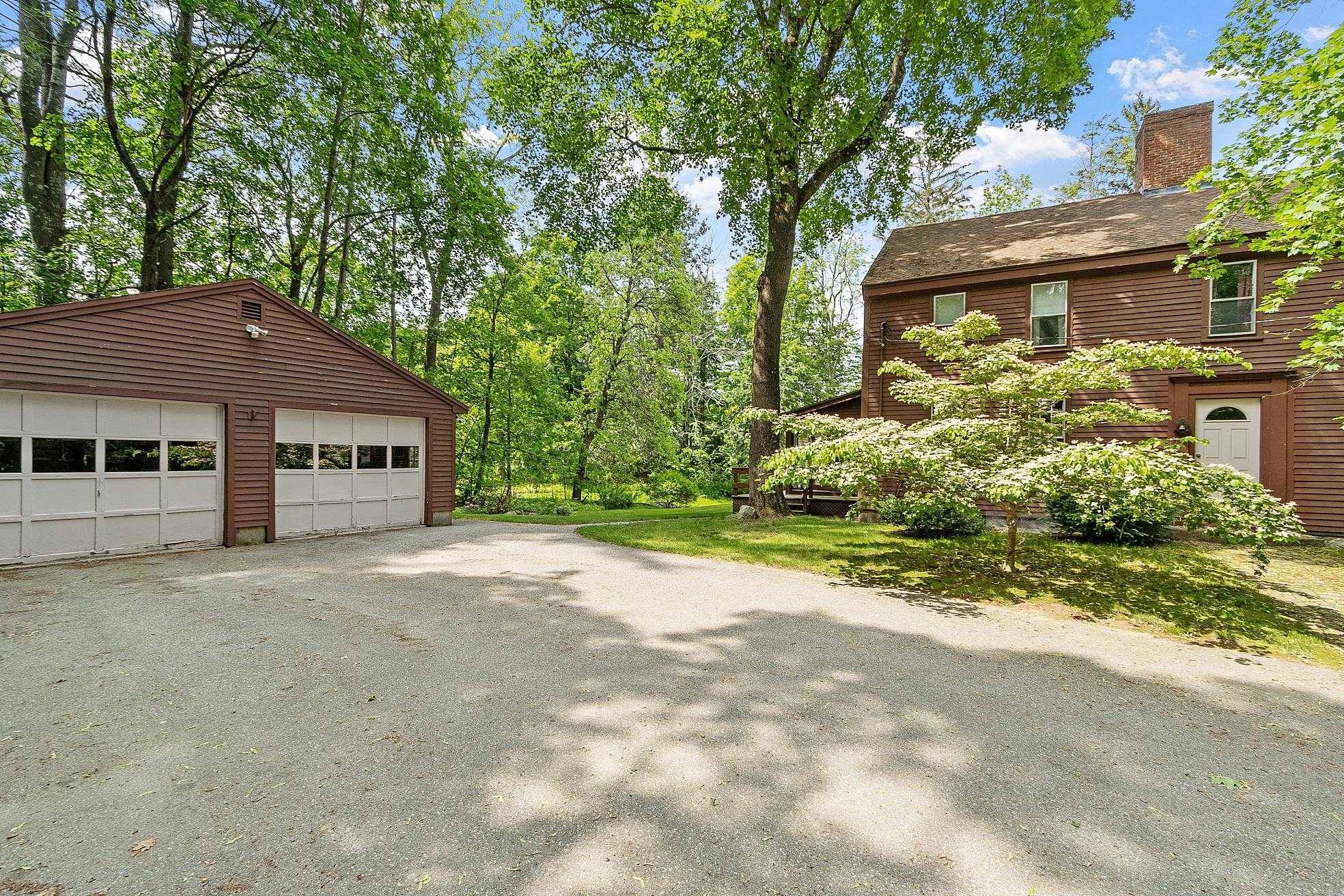 Pelham, NH 03076,73 Mammoth RD #A&B