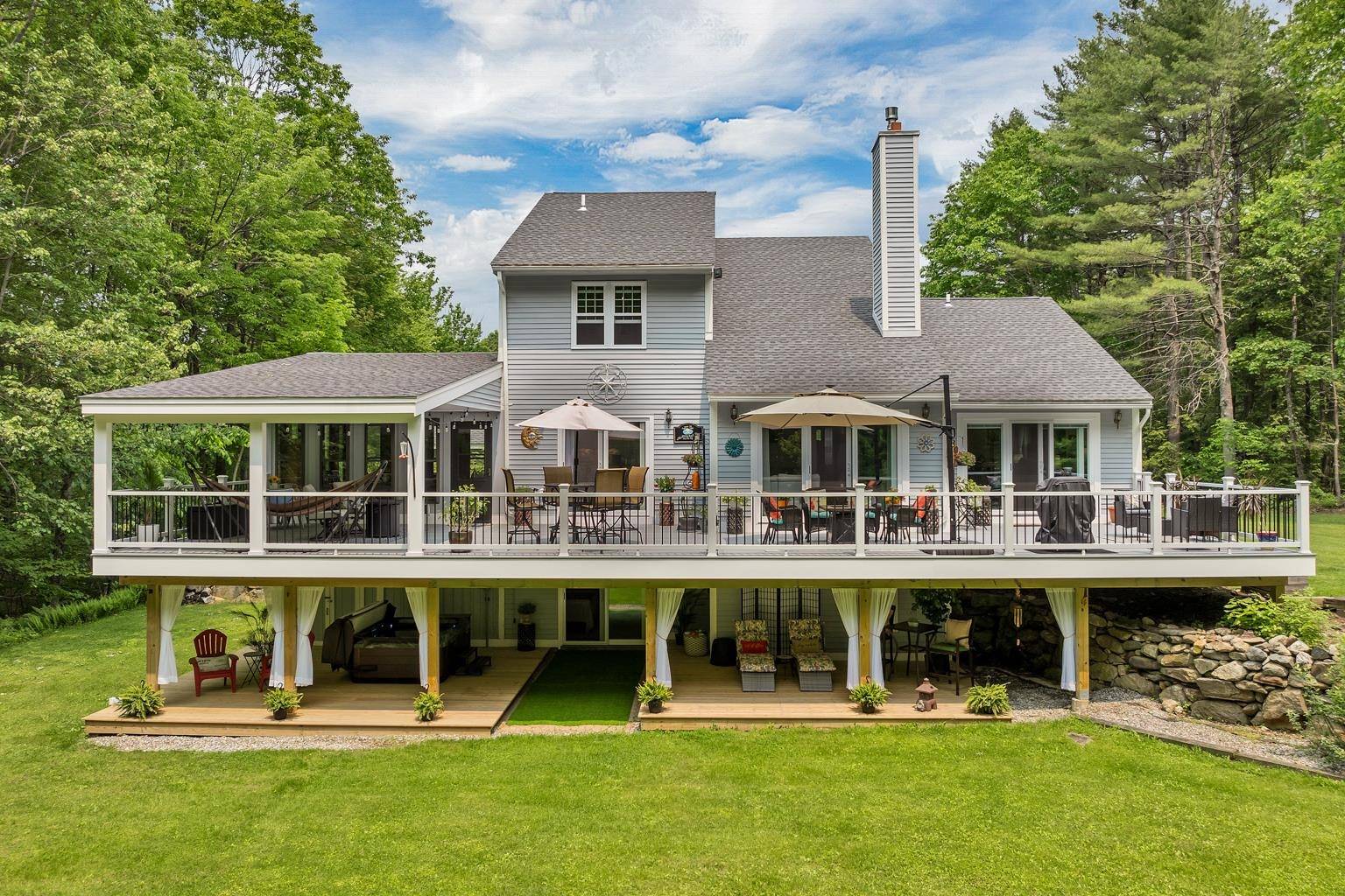 Belmont, NH 03220,52 Meadow LN