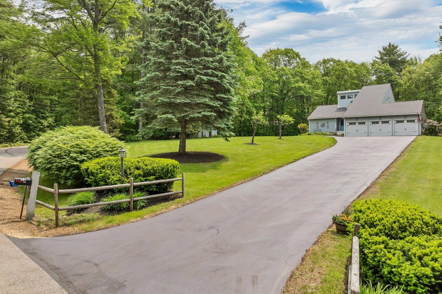 Belmont, NH 03220,52 Meadow LN