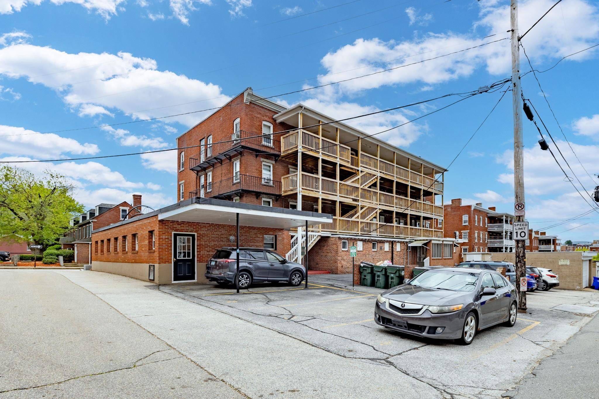 67 Stark ST Manchester, NH 03101