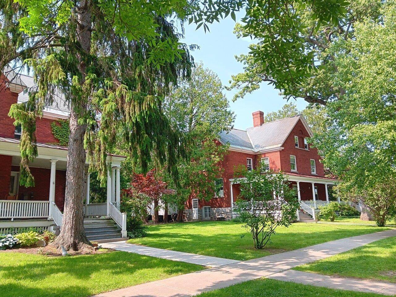 Colchester, VT 05446,406 Dalton DR #D