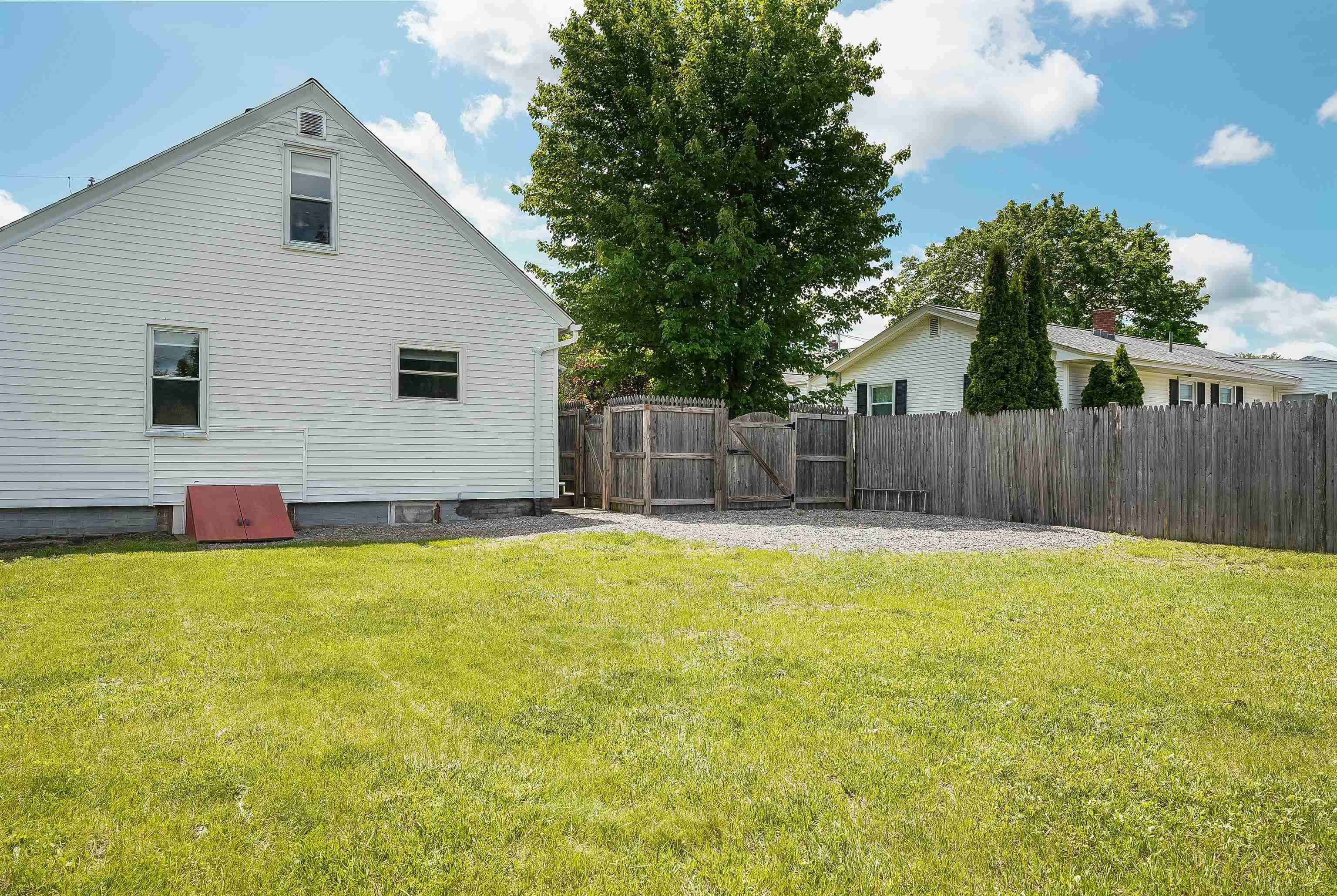 Goffstown, NH 03102,12 Fairview ST