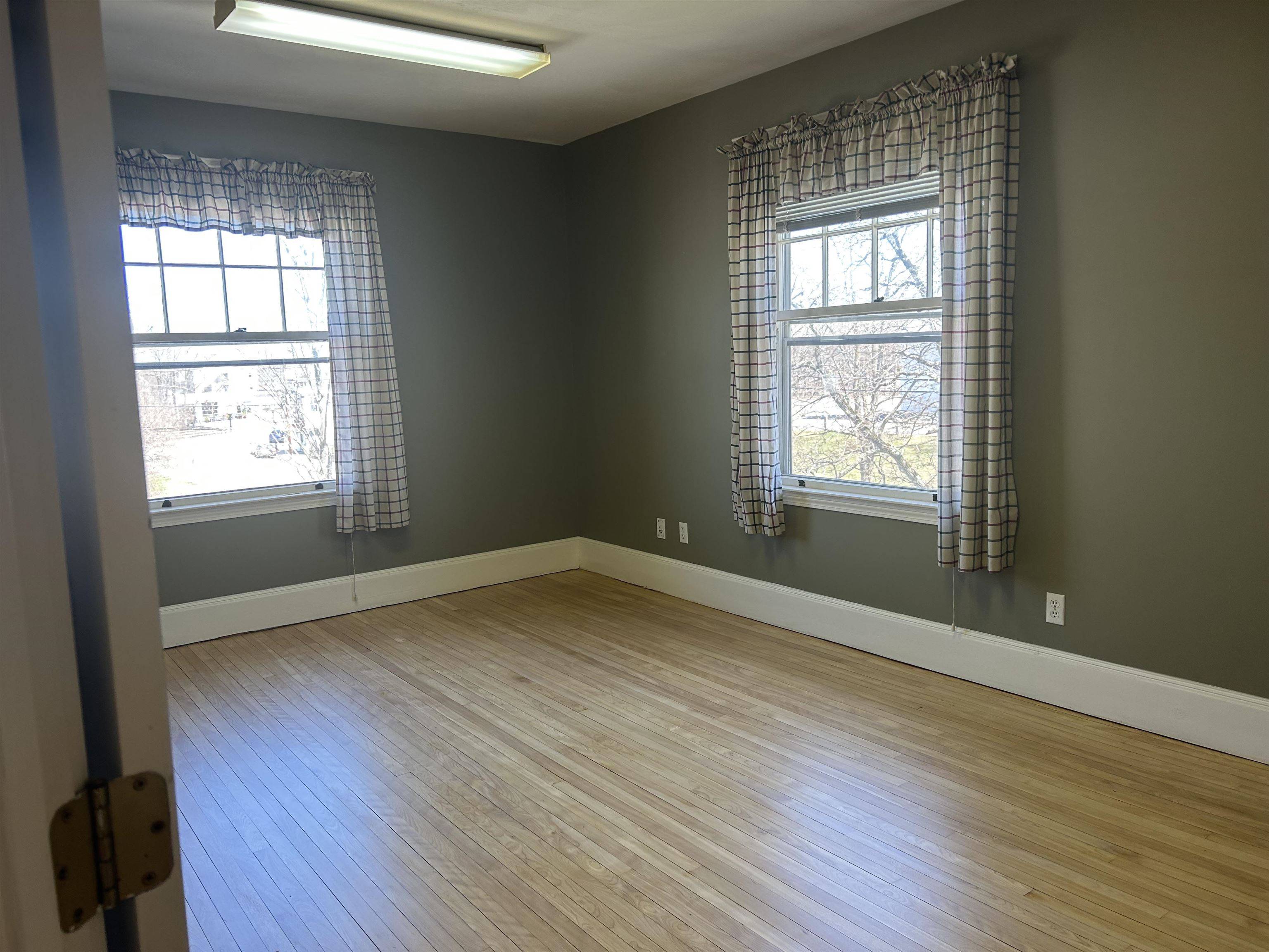 Milford, NH 03055,15 Union ST