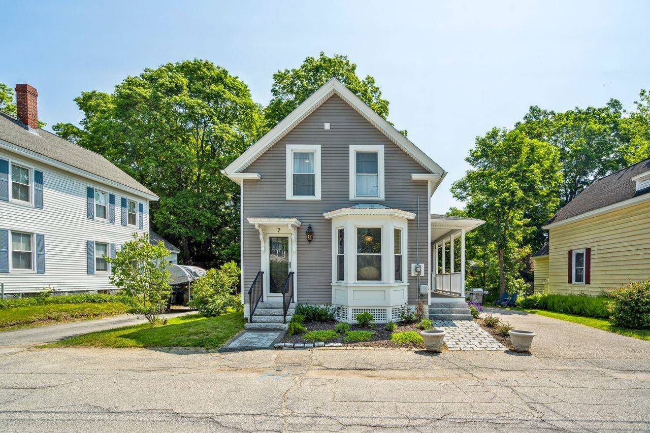 Exeter, NH 03833,7 School ST