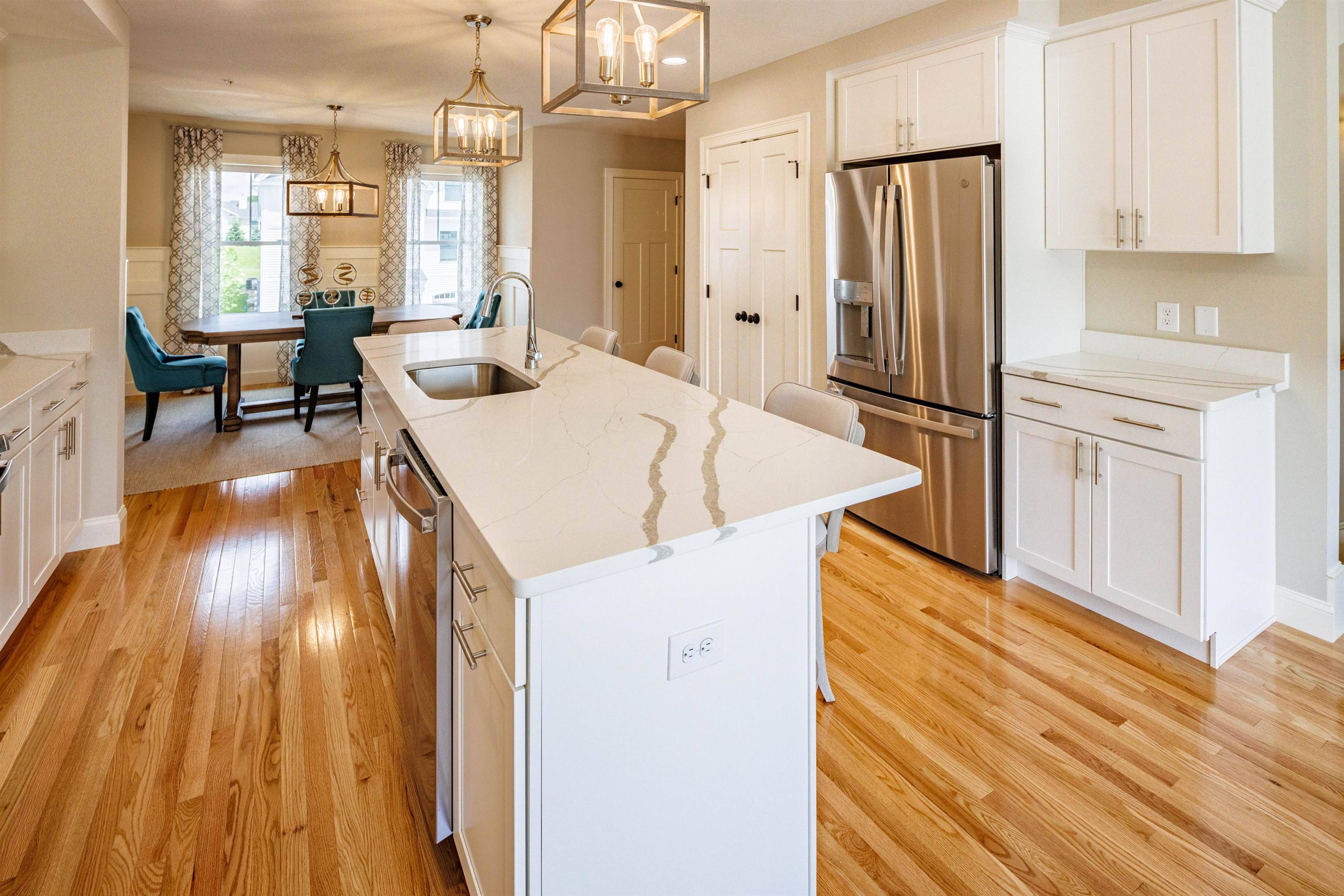 Dover, NH 03820,37 Lenox DR #5